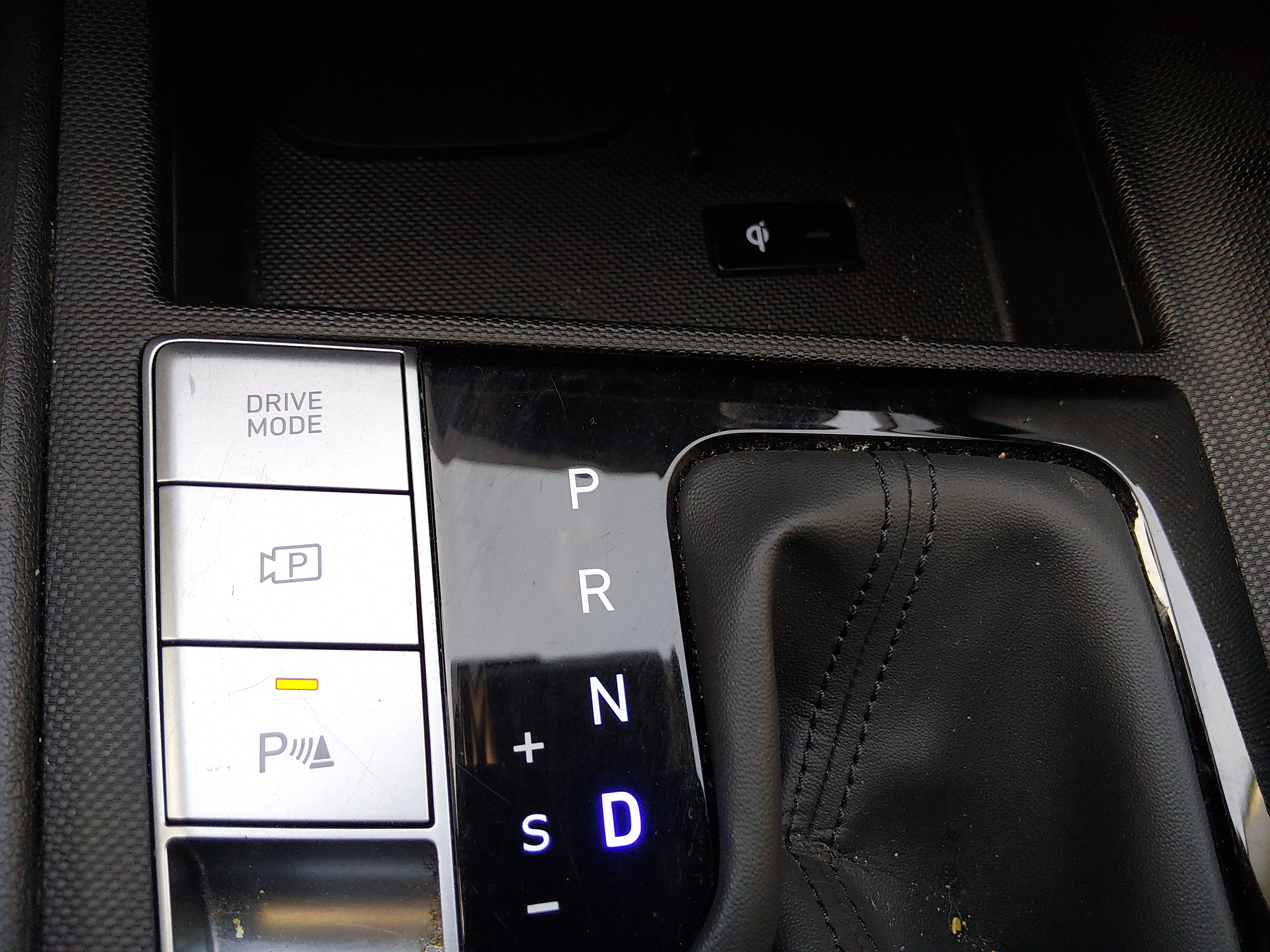 2024 Hyundai Elantra Limited - Photo 19
