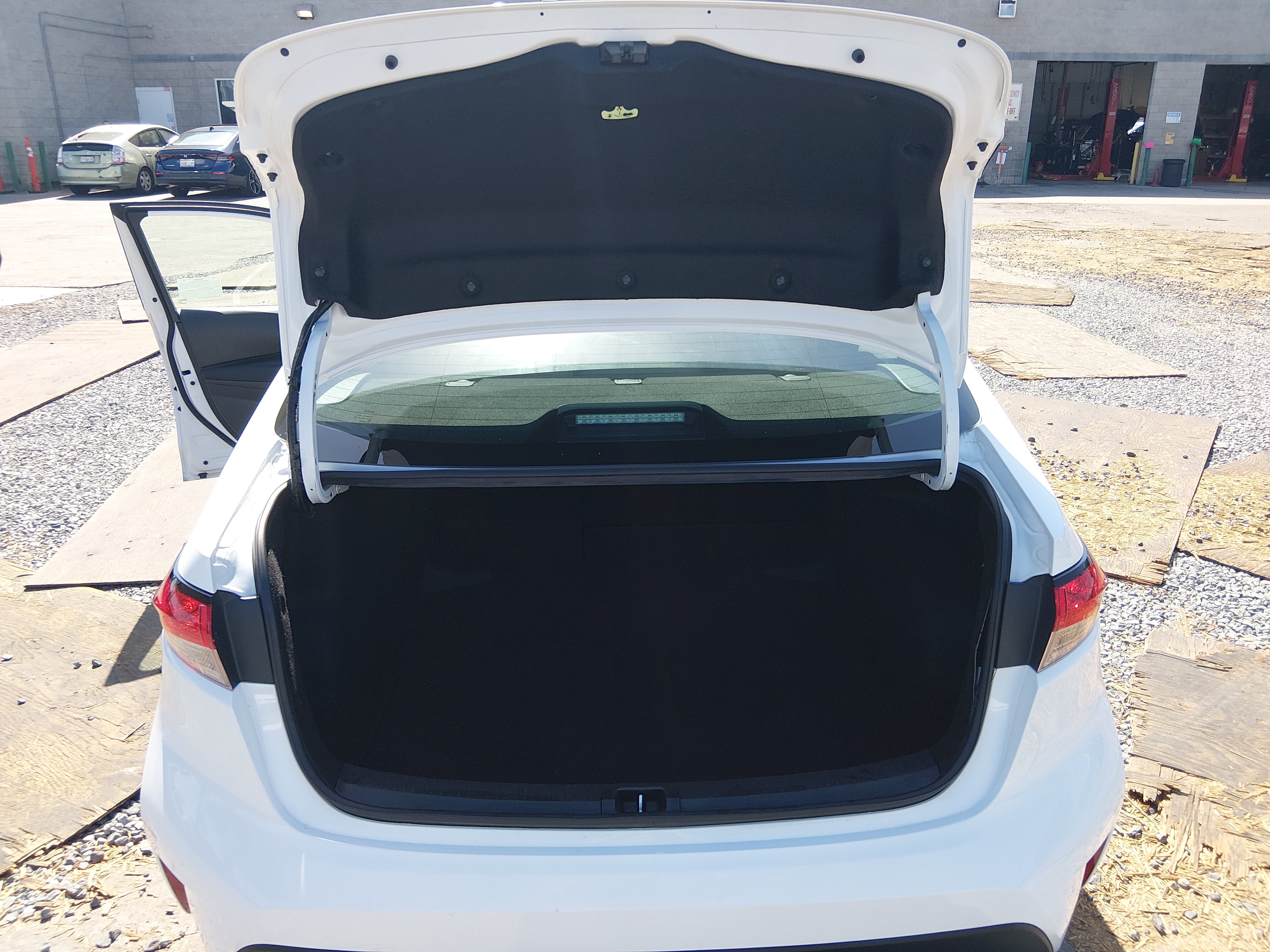 2024 Toyota Corolla LE - Photo 11