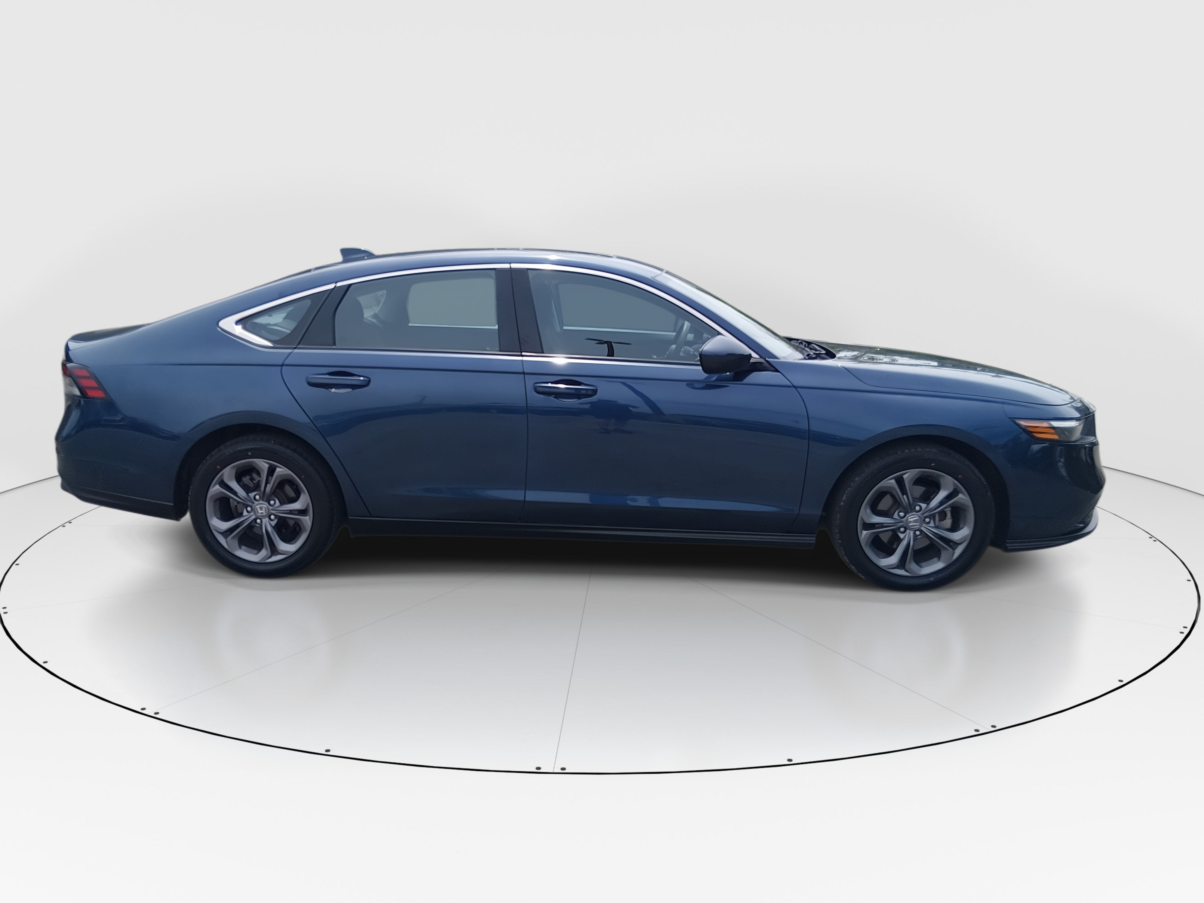 2024 Honda Accord EX - Photo 8