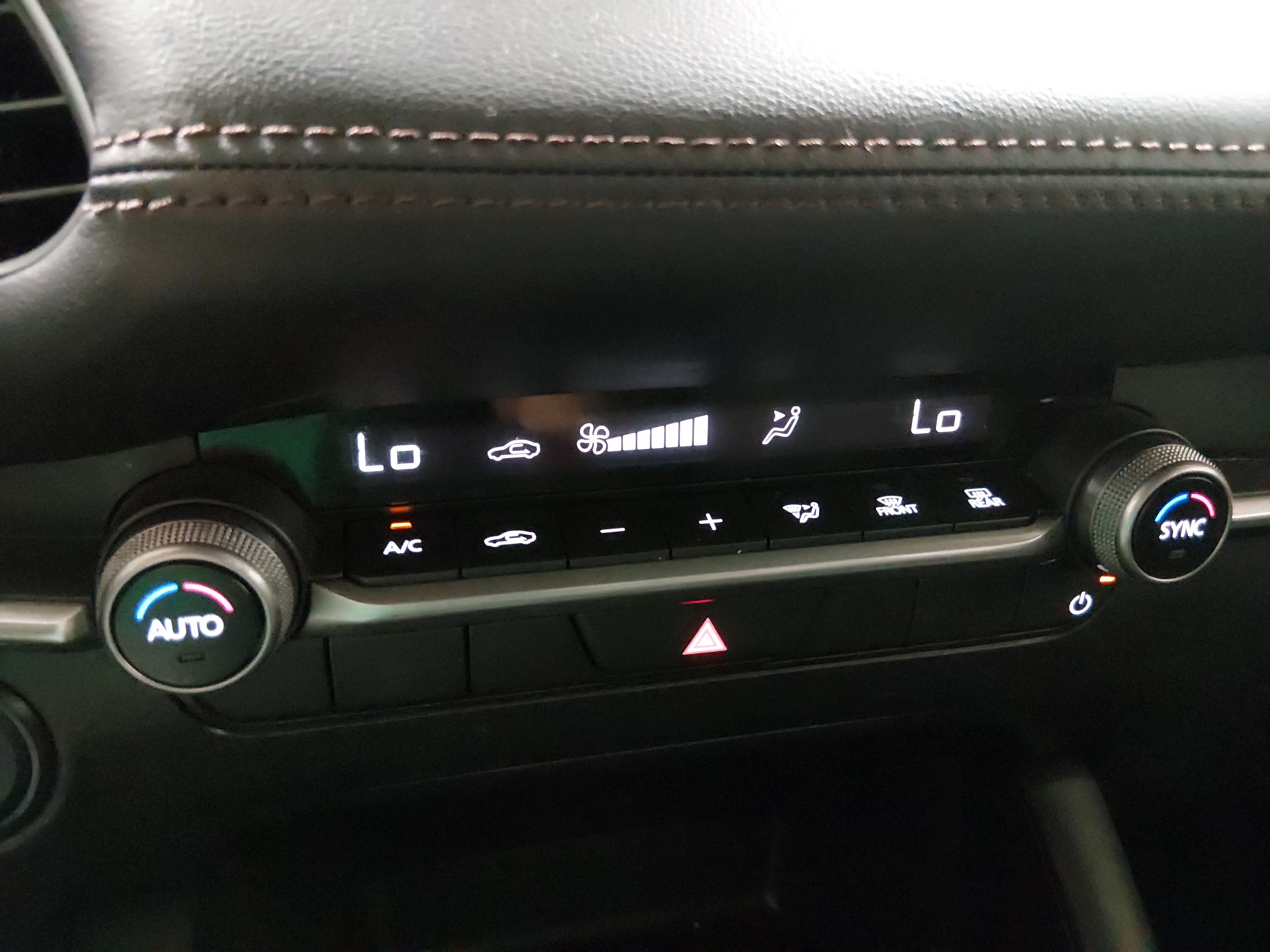 2024 Mazda Mazda3 Select Sport - Photo 18