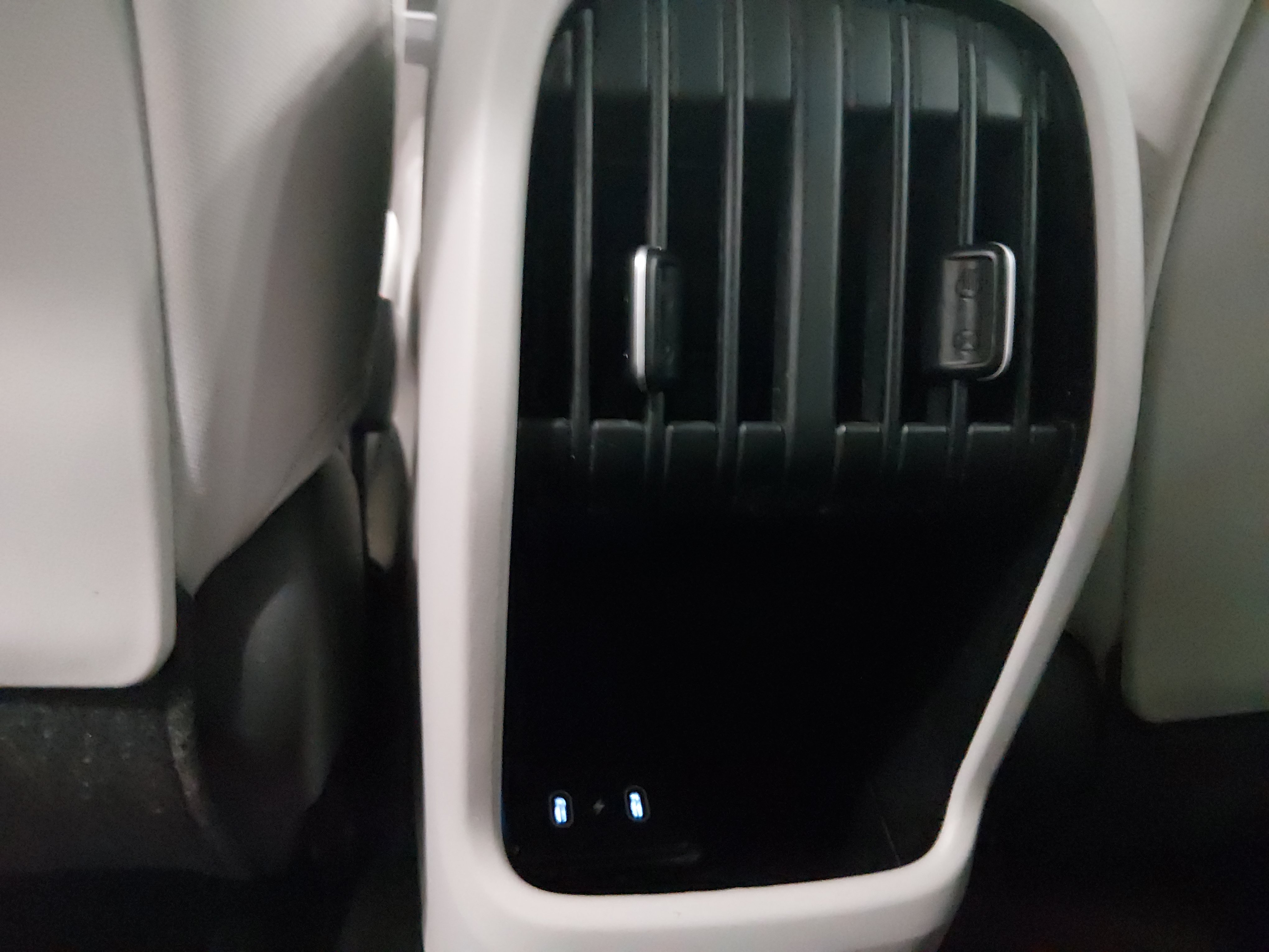 2025 Hyundai Kona SEL - Photo 18