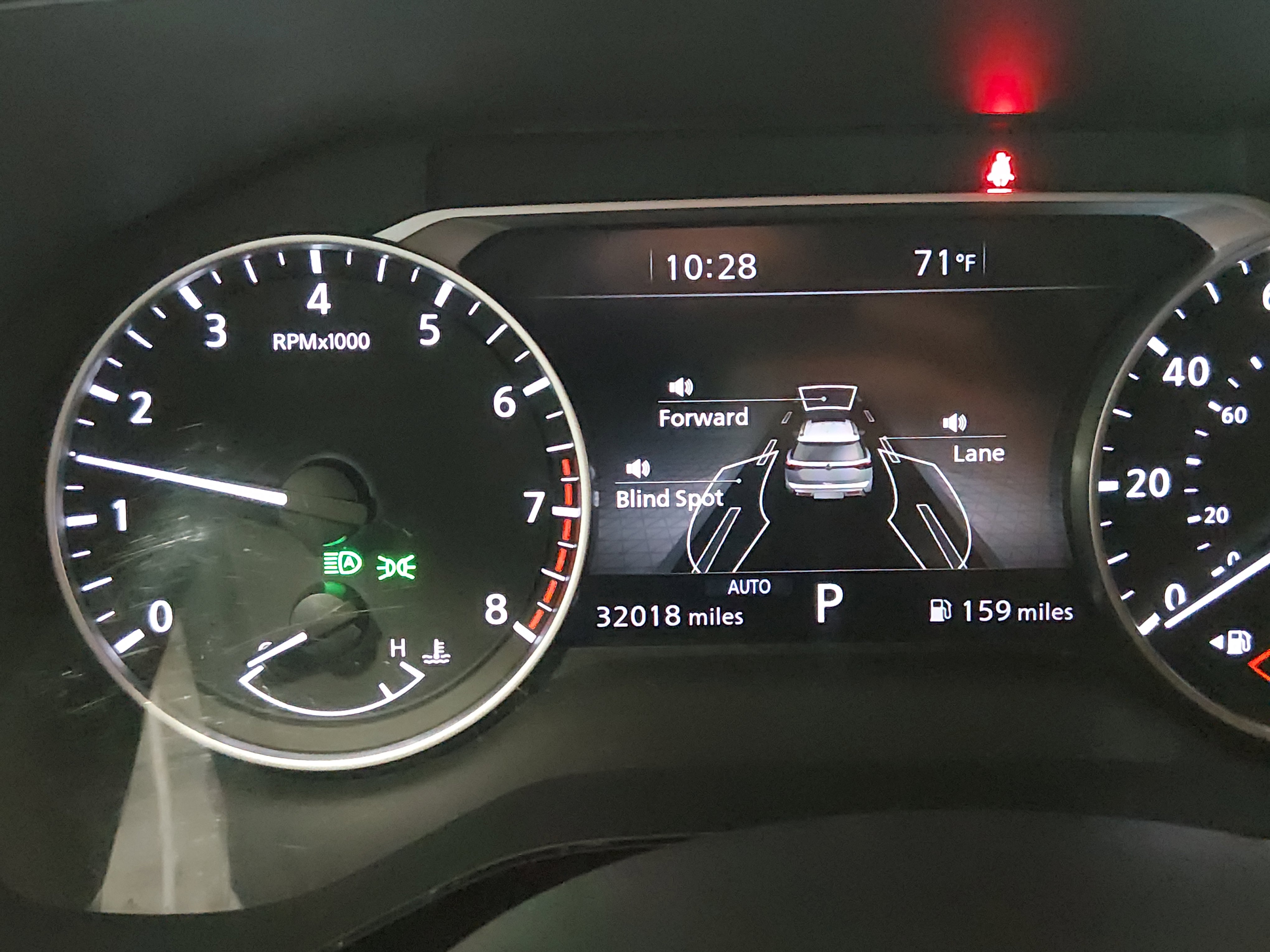 2025 Nissan Pathfinder SL - Photo 14