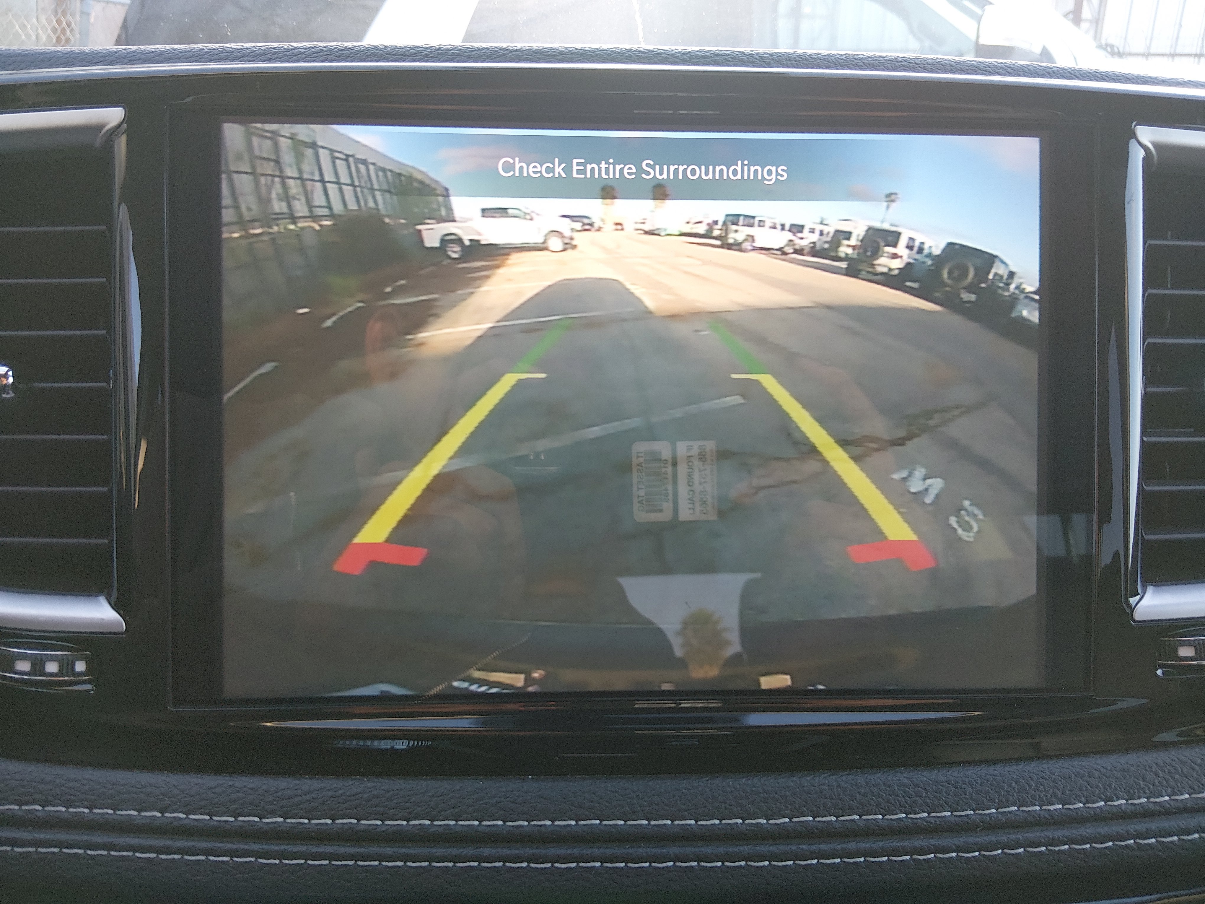 2023 Chrysler Pacifica Hybrid Limited - Photo 17