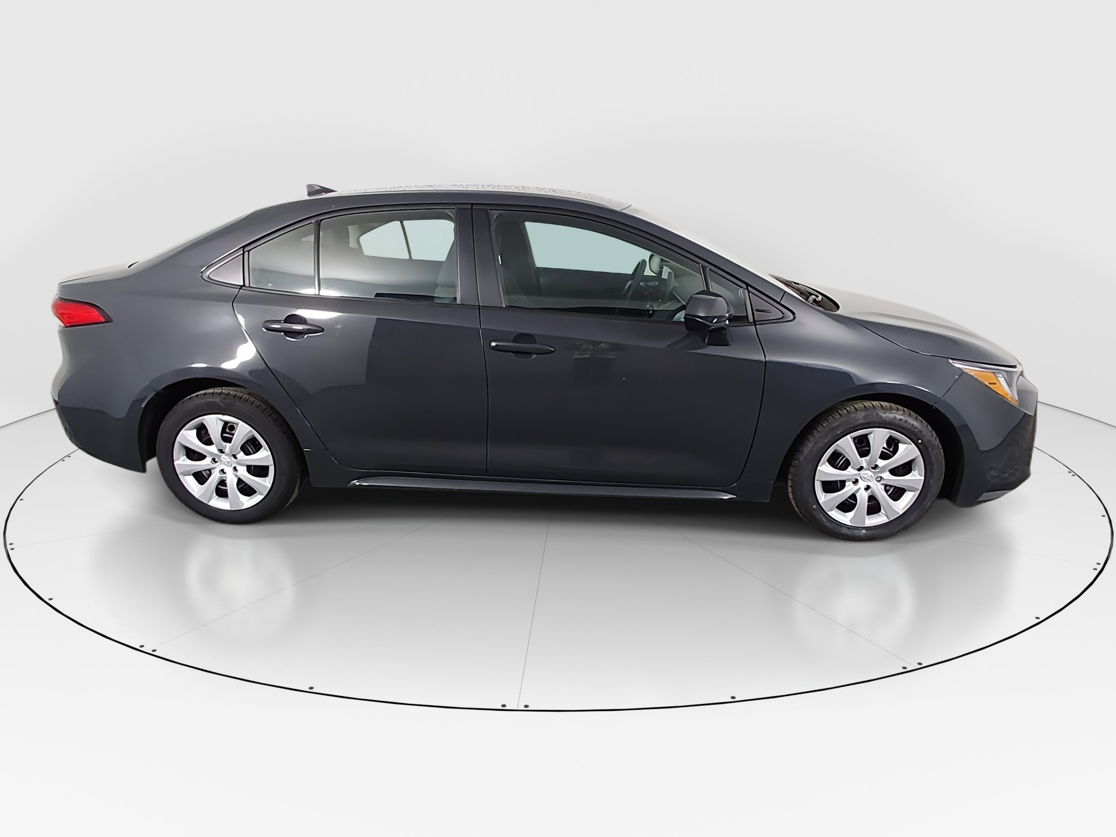 2024 Toyota Corolla LE - Photo 8