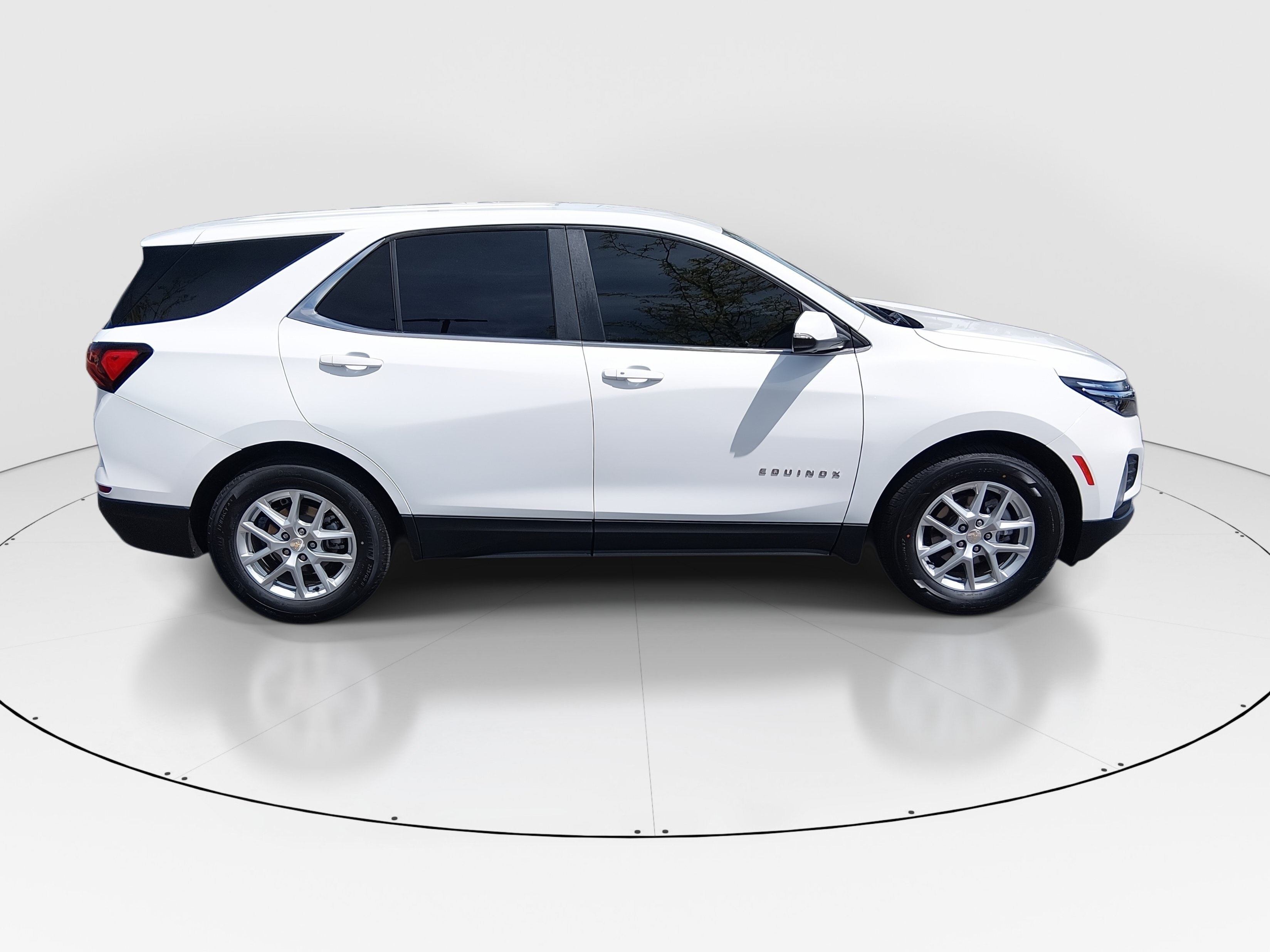 2023 Chevrolet Equinox LT - Photo 8