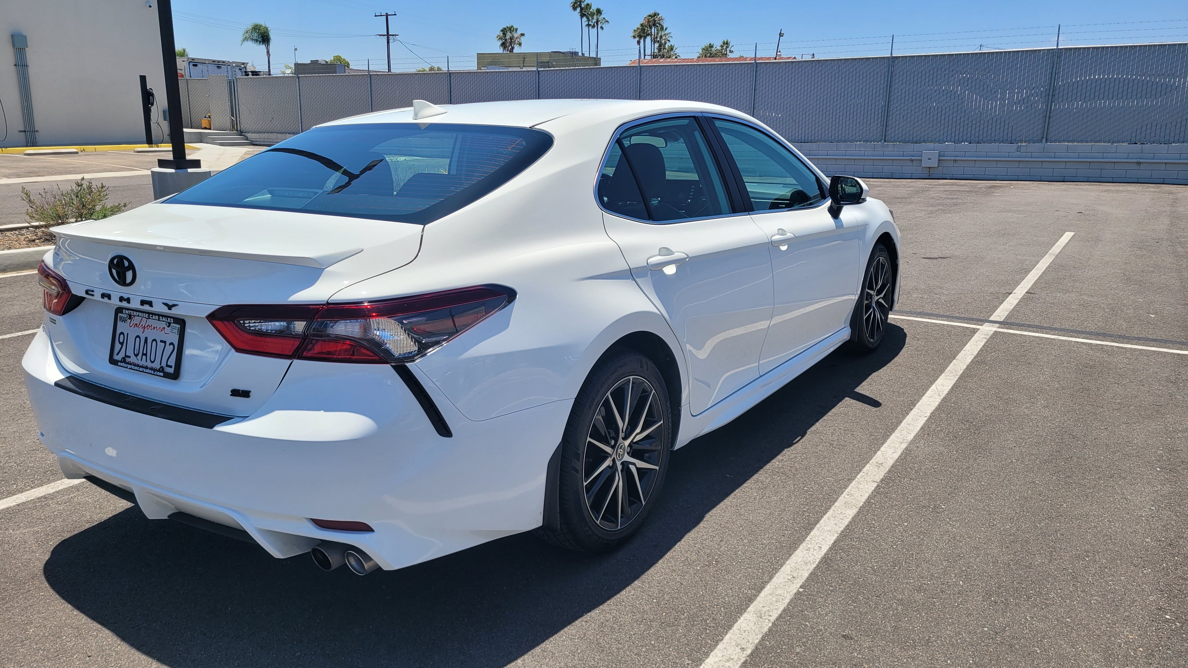 2024 Toyota Camry SE - Photo 7