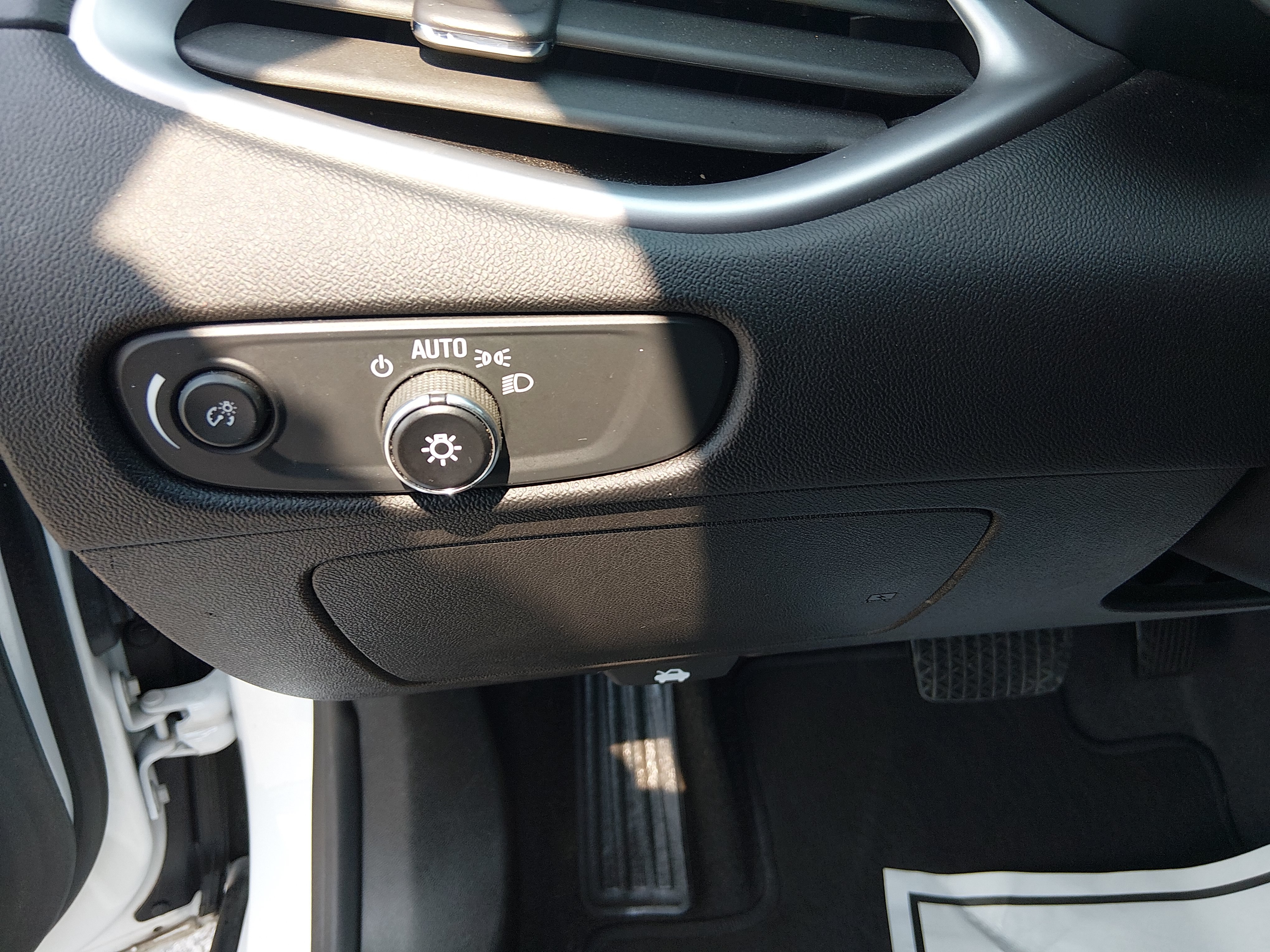 2023 Chevrolet Malibu 1LT - Photo 13