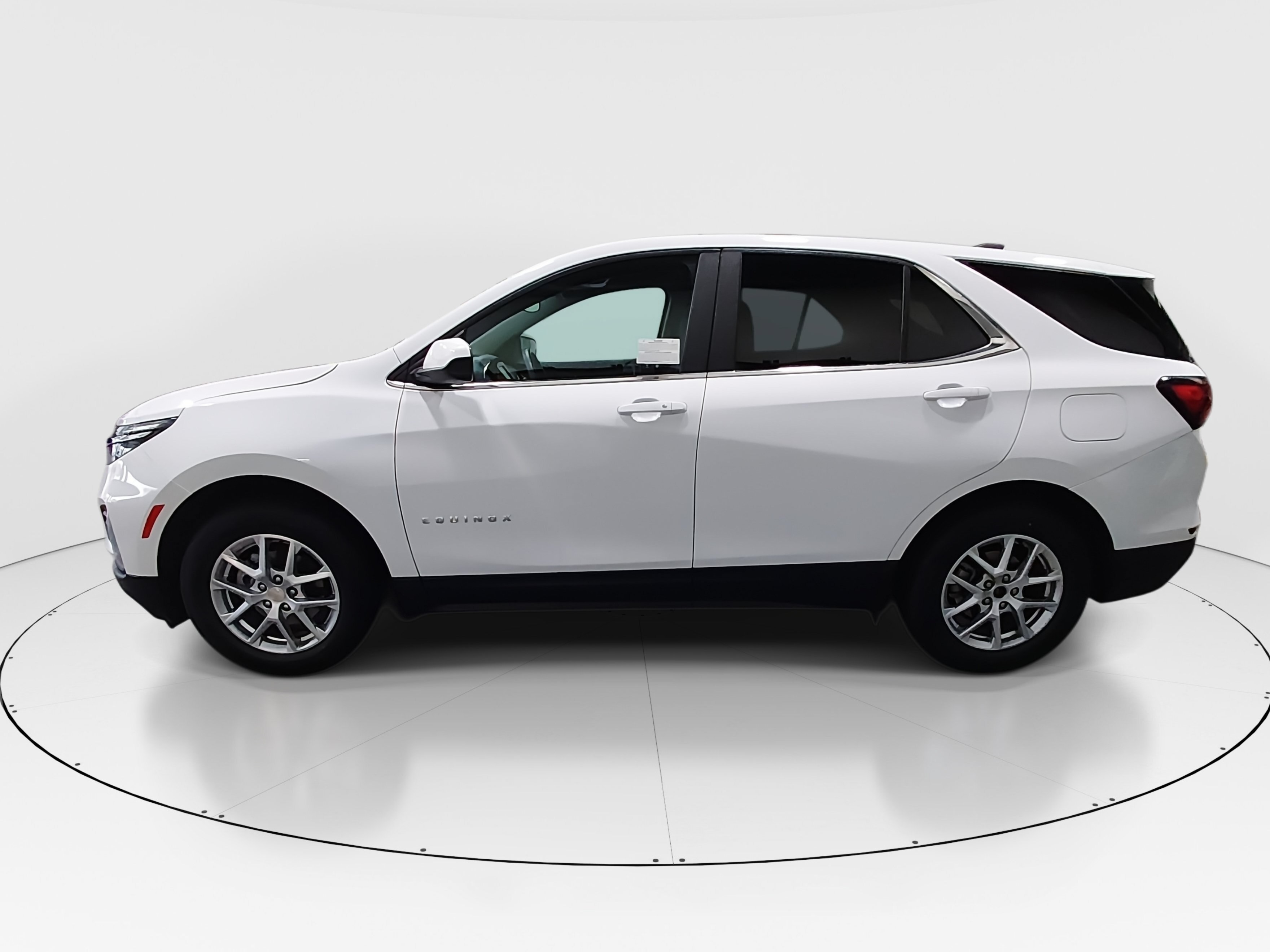 2024 Chevrolet Equinox LT - Photo 4