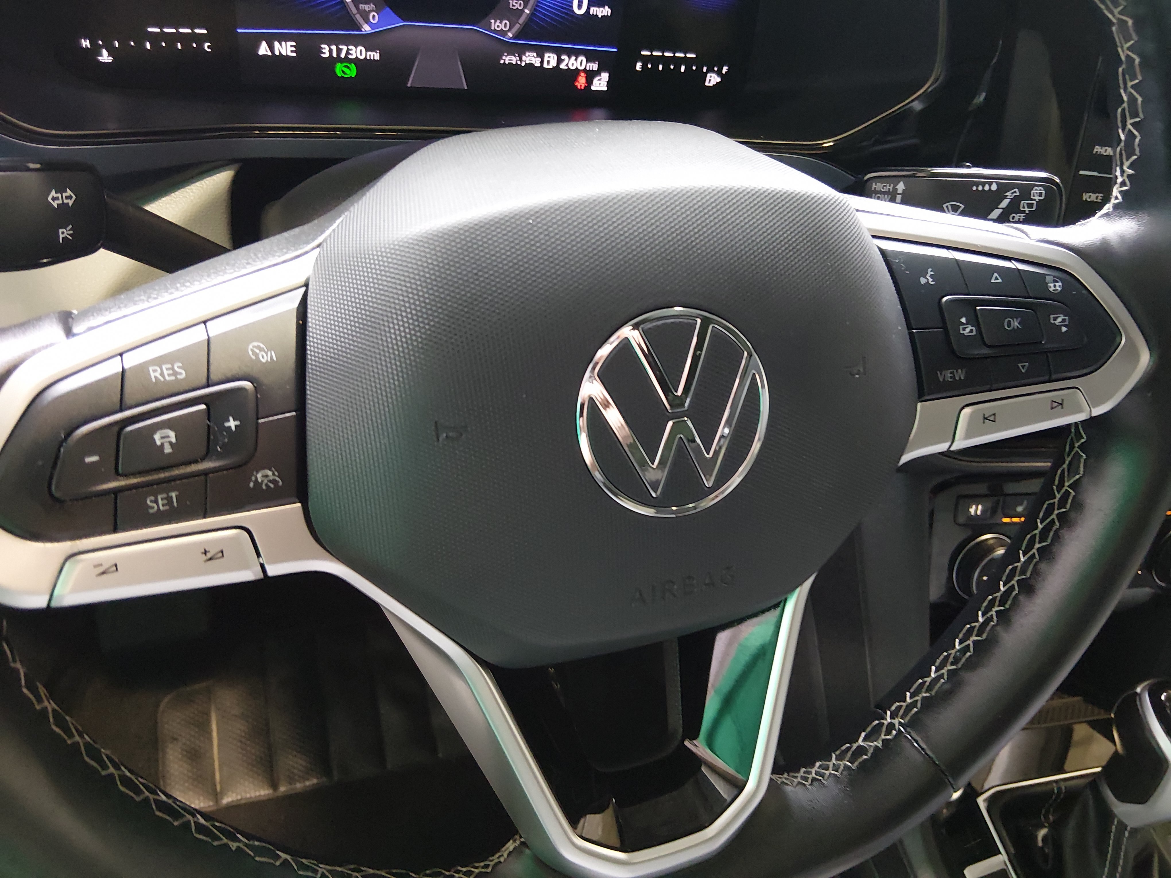 2024 Volkswagen Taos SE - Photo 12