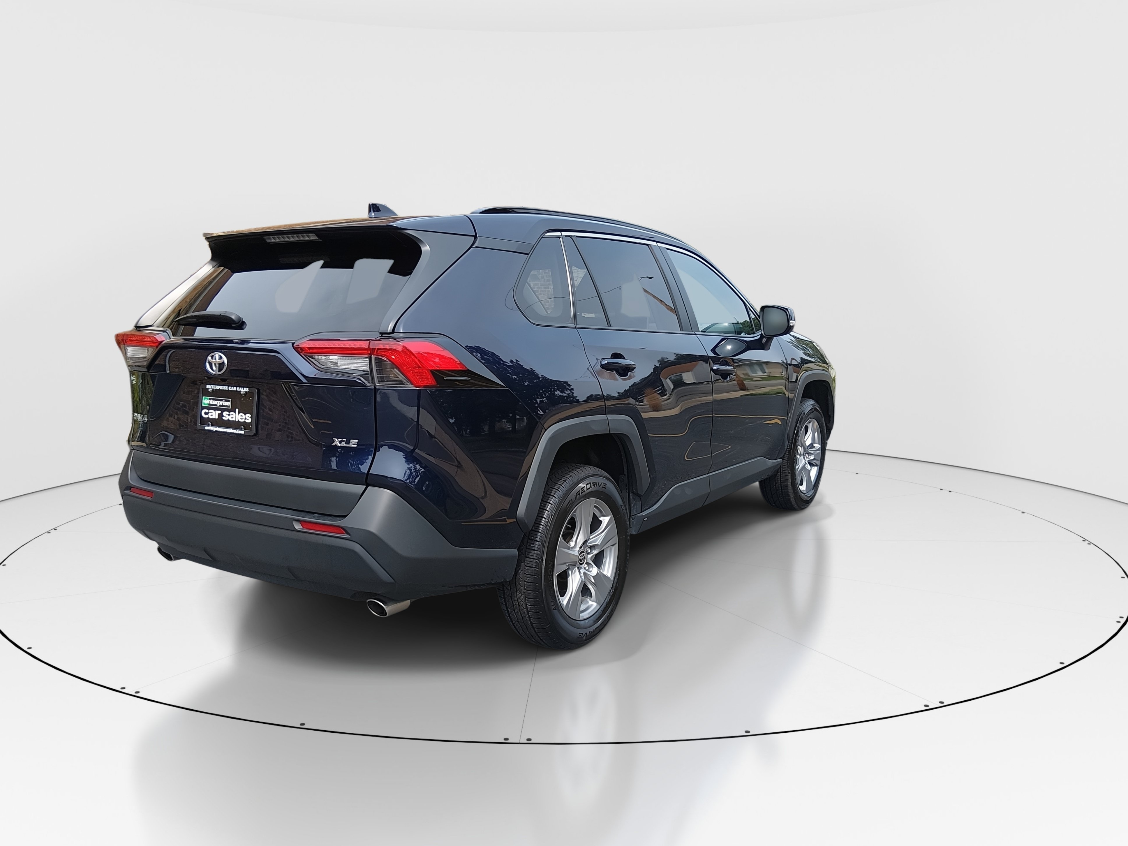2024 Toyota RAV4 XLE - Photo 7