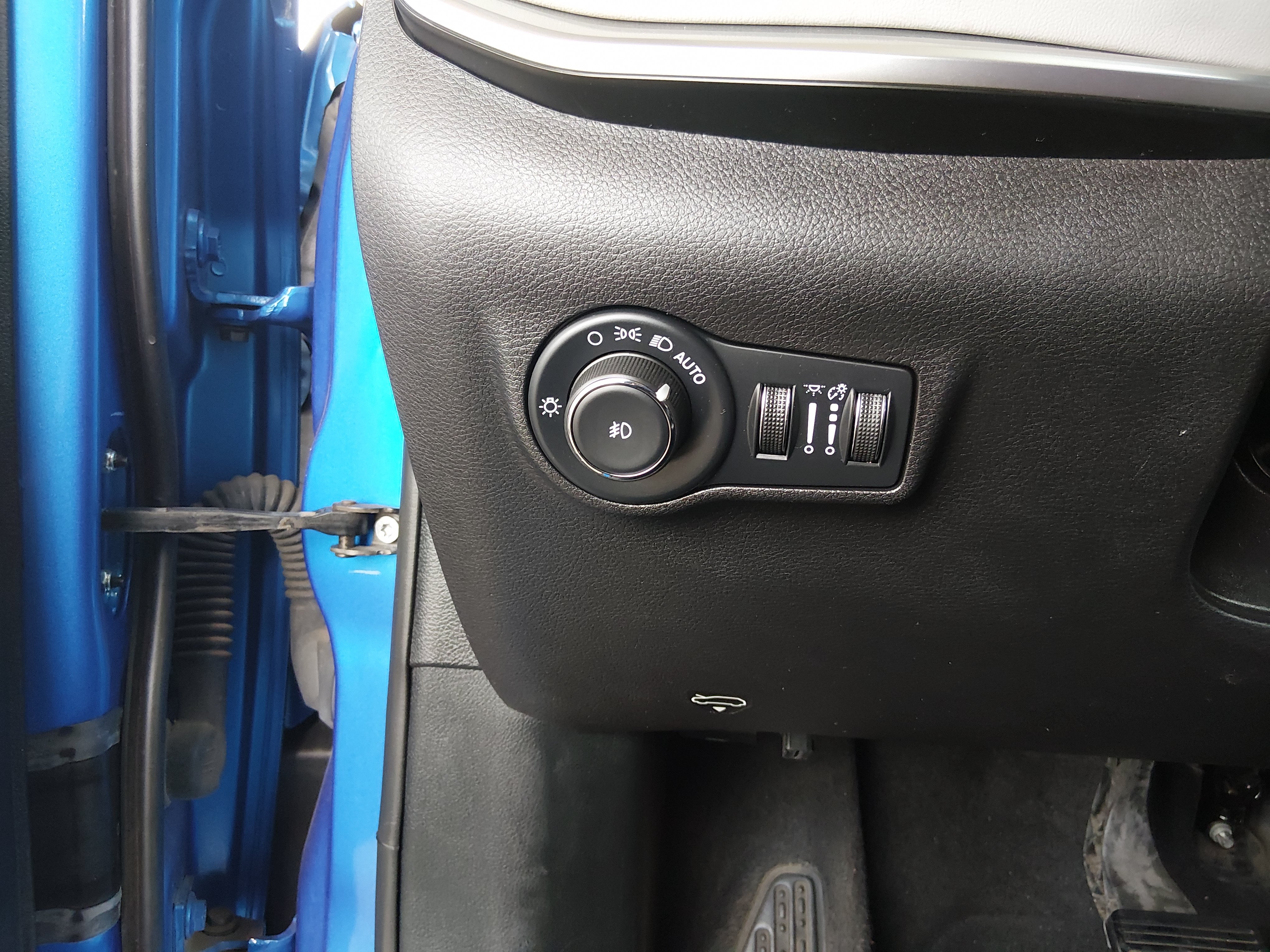 2025 Jeep Compass Limited - Photo 13