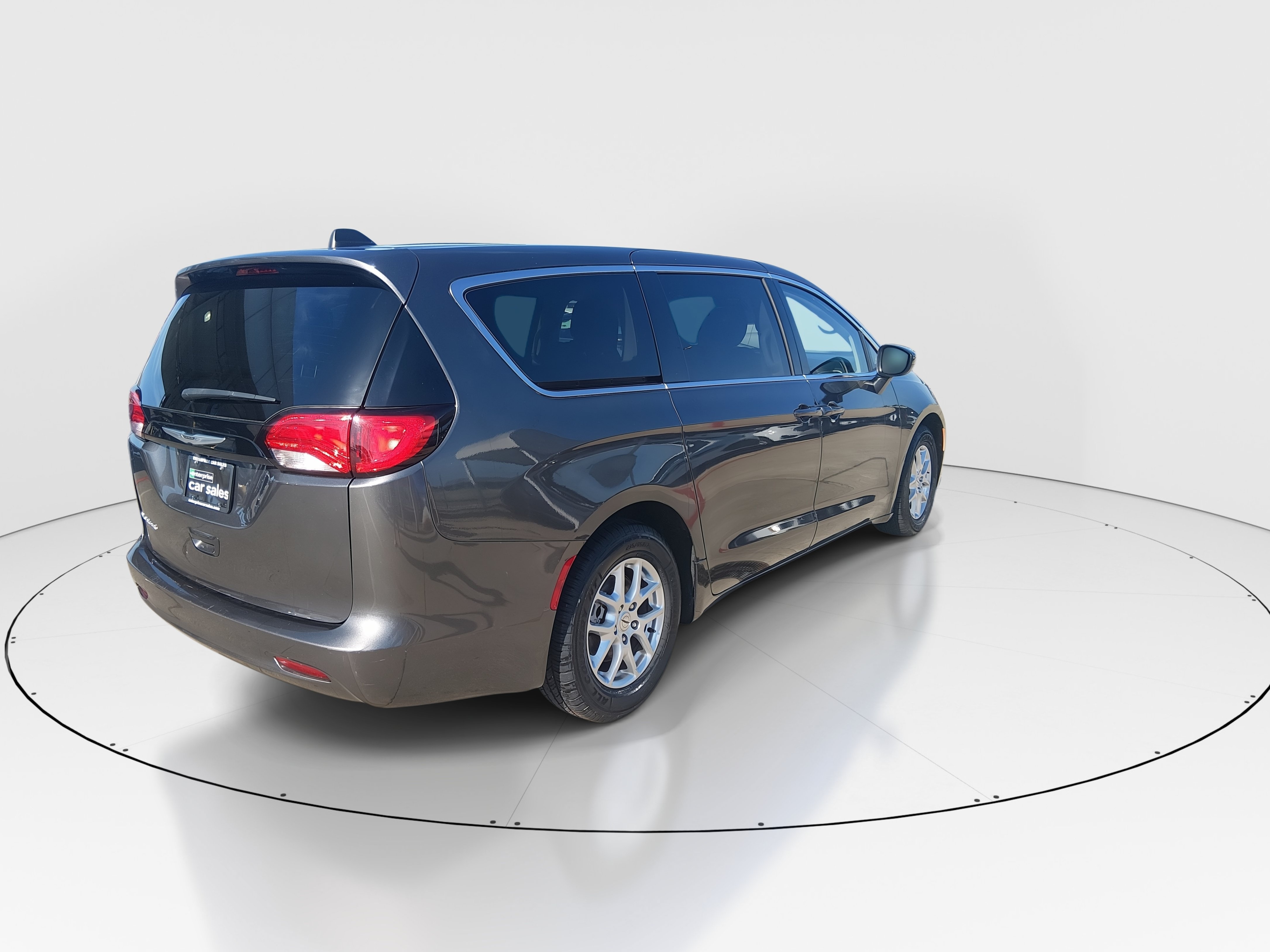 2023 Chrysler Voyager LX - Photo 7