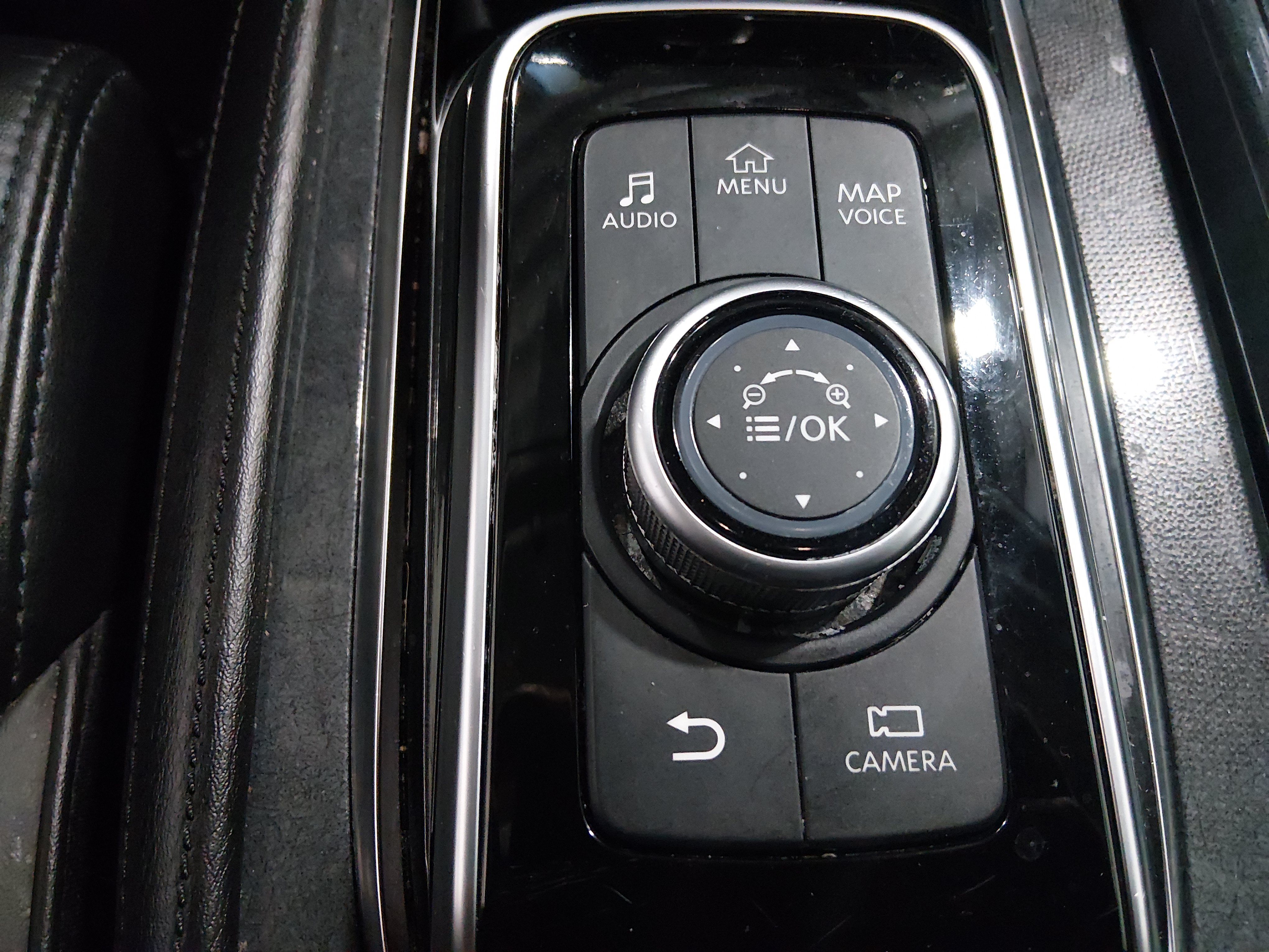 2024 Nissan Armada SV - Photo 21
