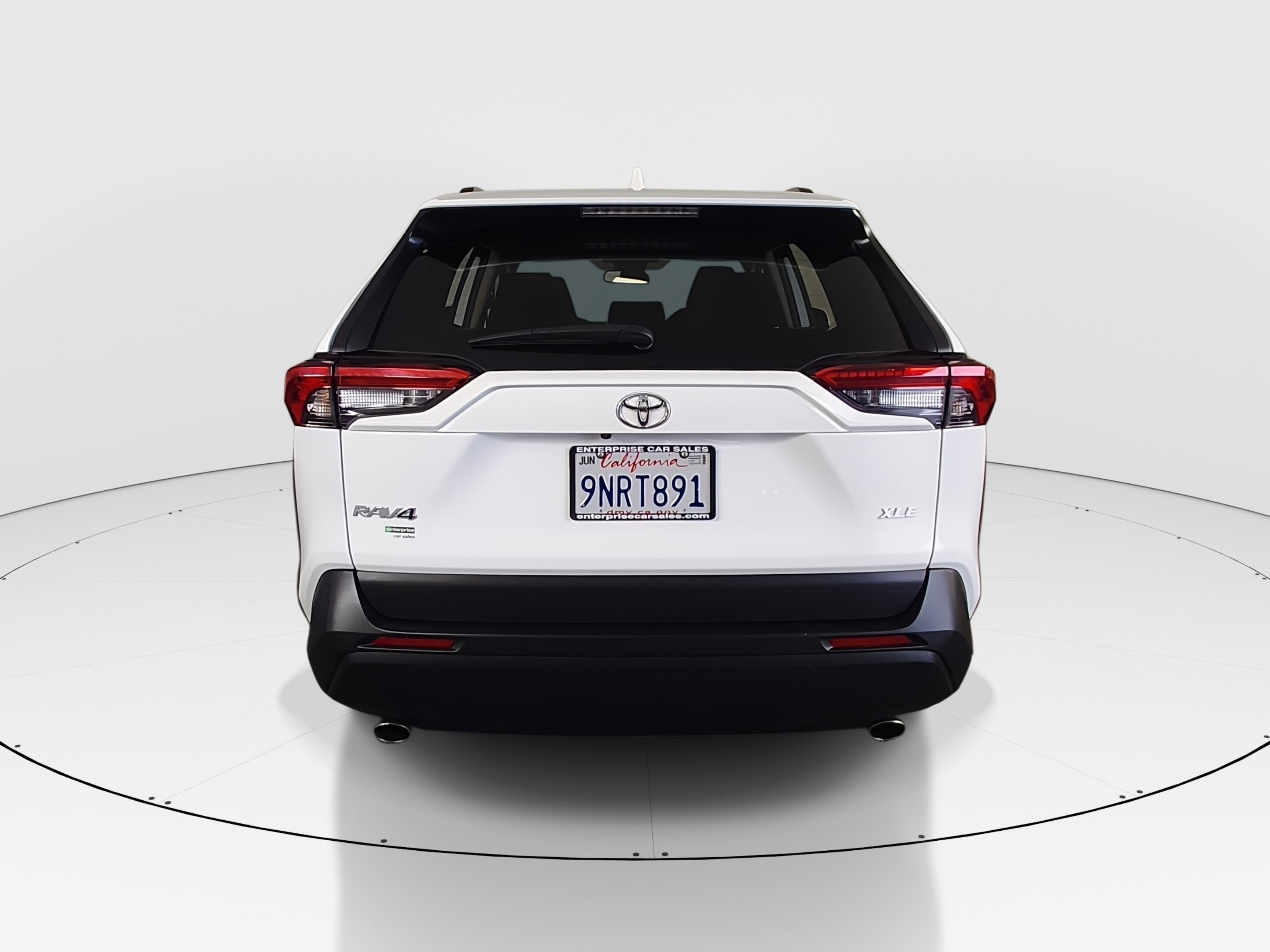 2024 Toyota RAV4 XLE - Photo 6