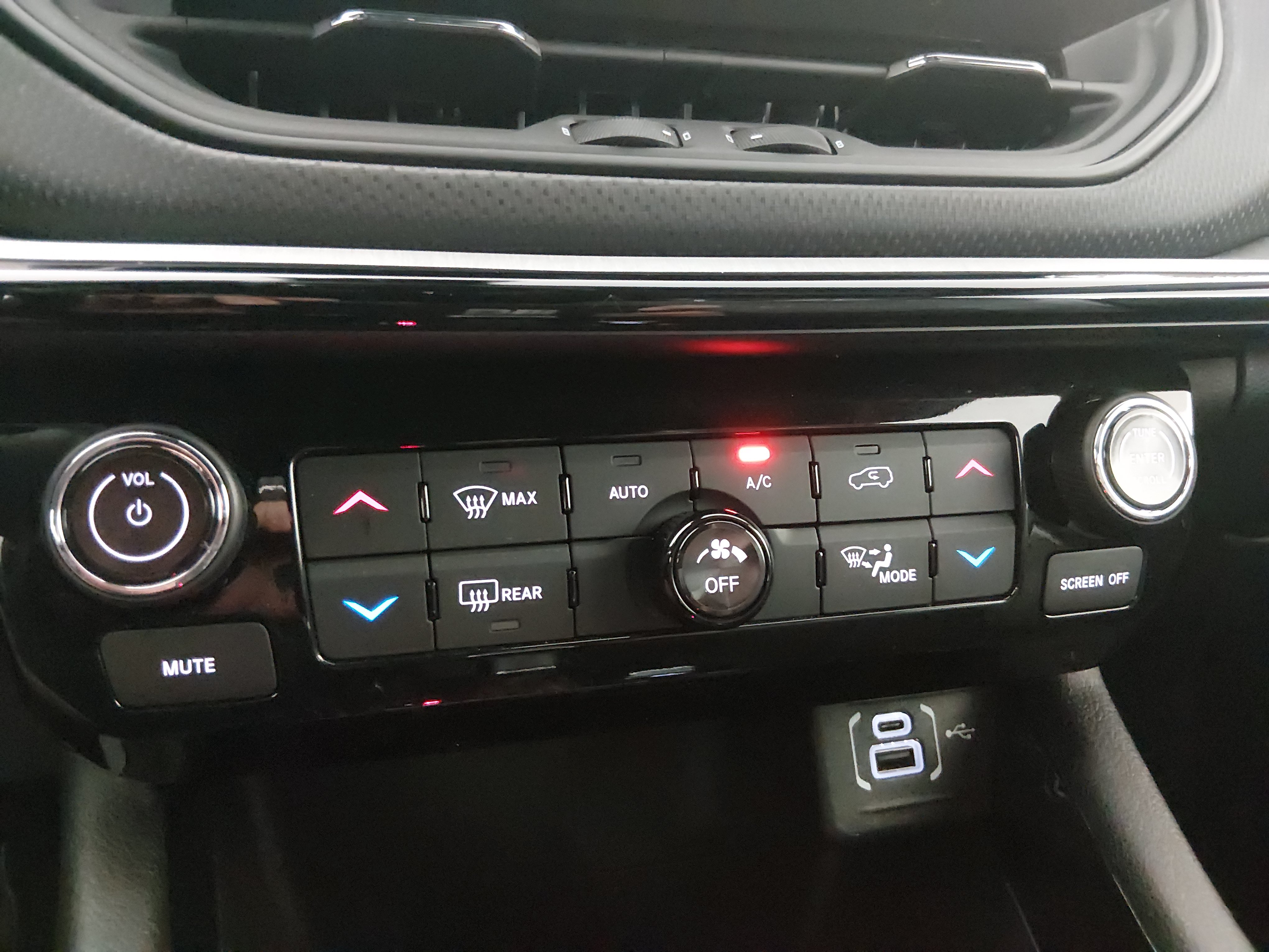2025 Jeep Compass Trailhawk - Photo 19