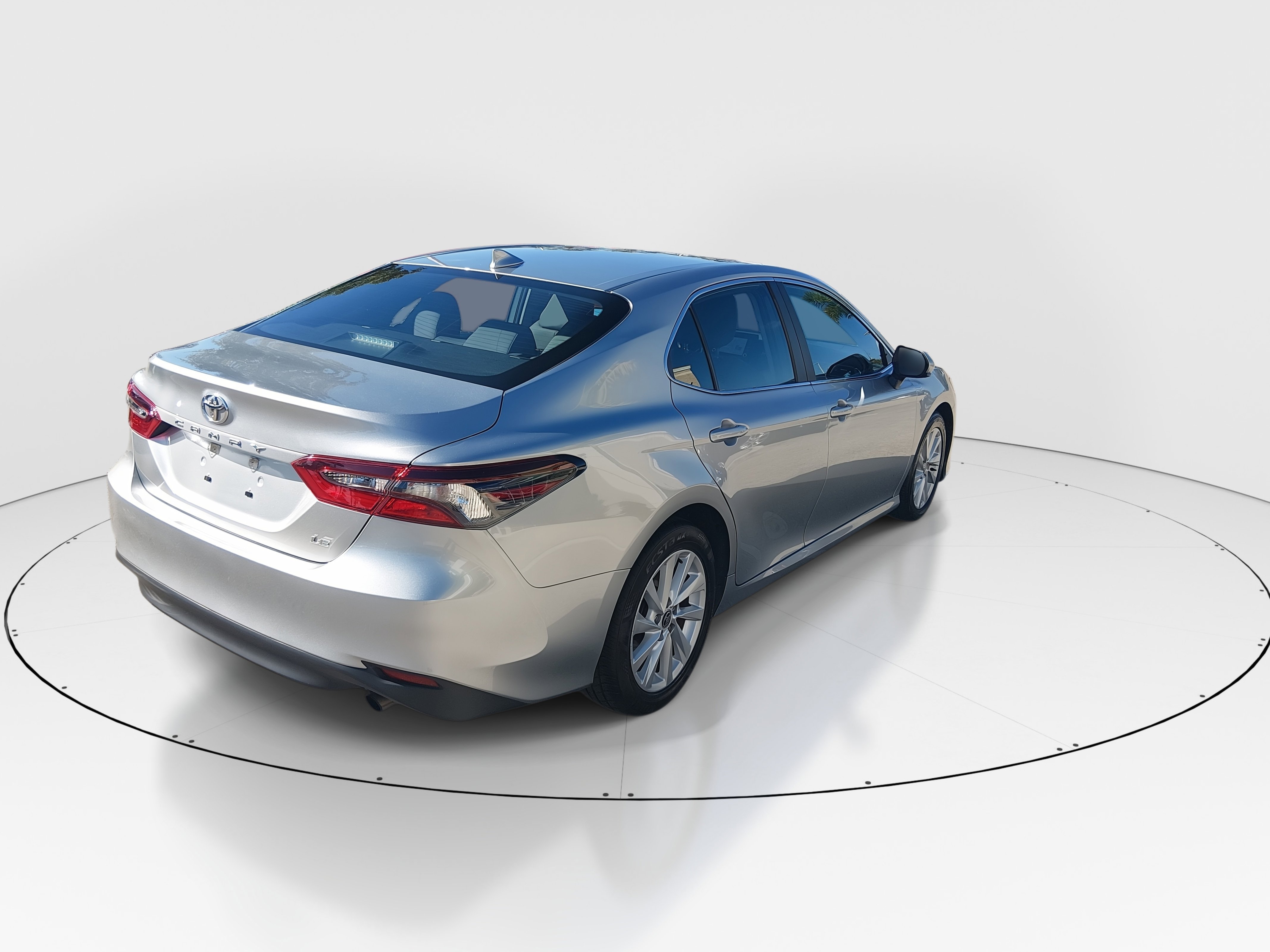 2024 Toyota Camry LE - Photo 7