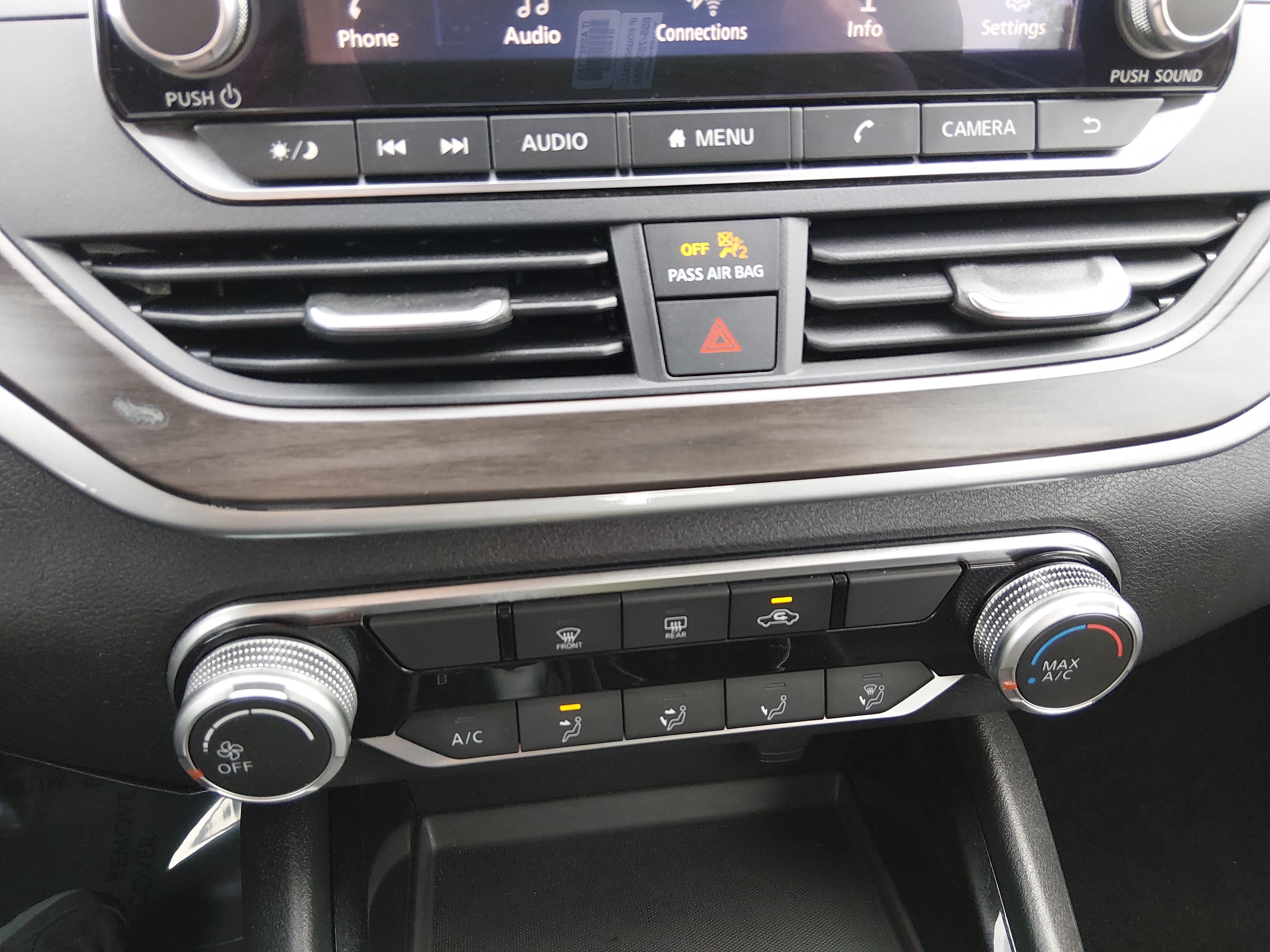 2024 Nissan Altima SV - Photo 13