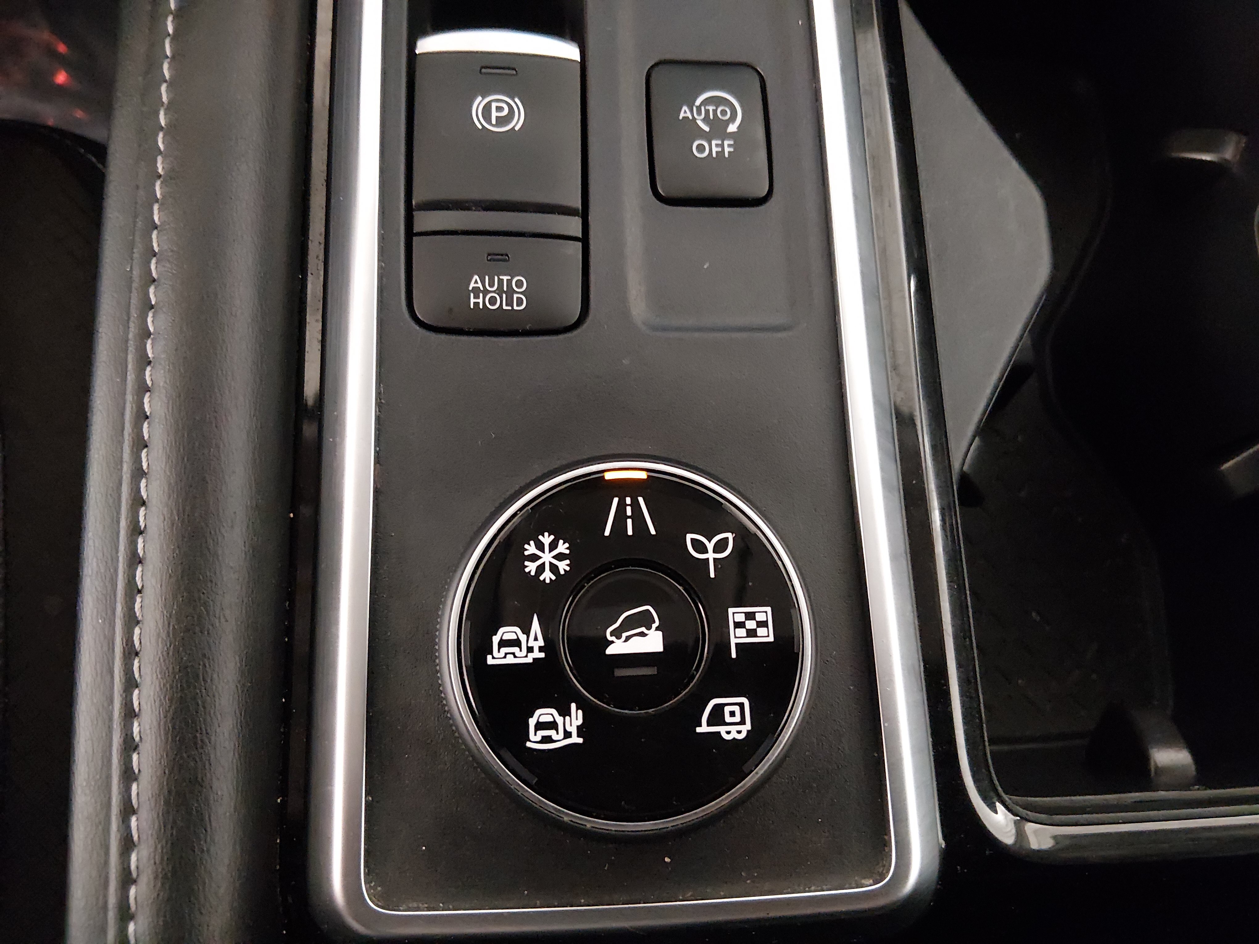 2024 Nissan Pathfinder SL - Photo 19
