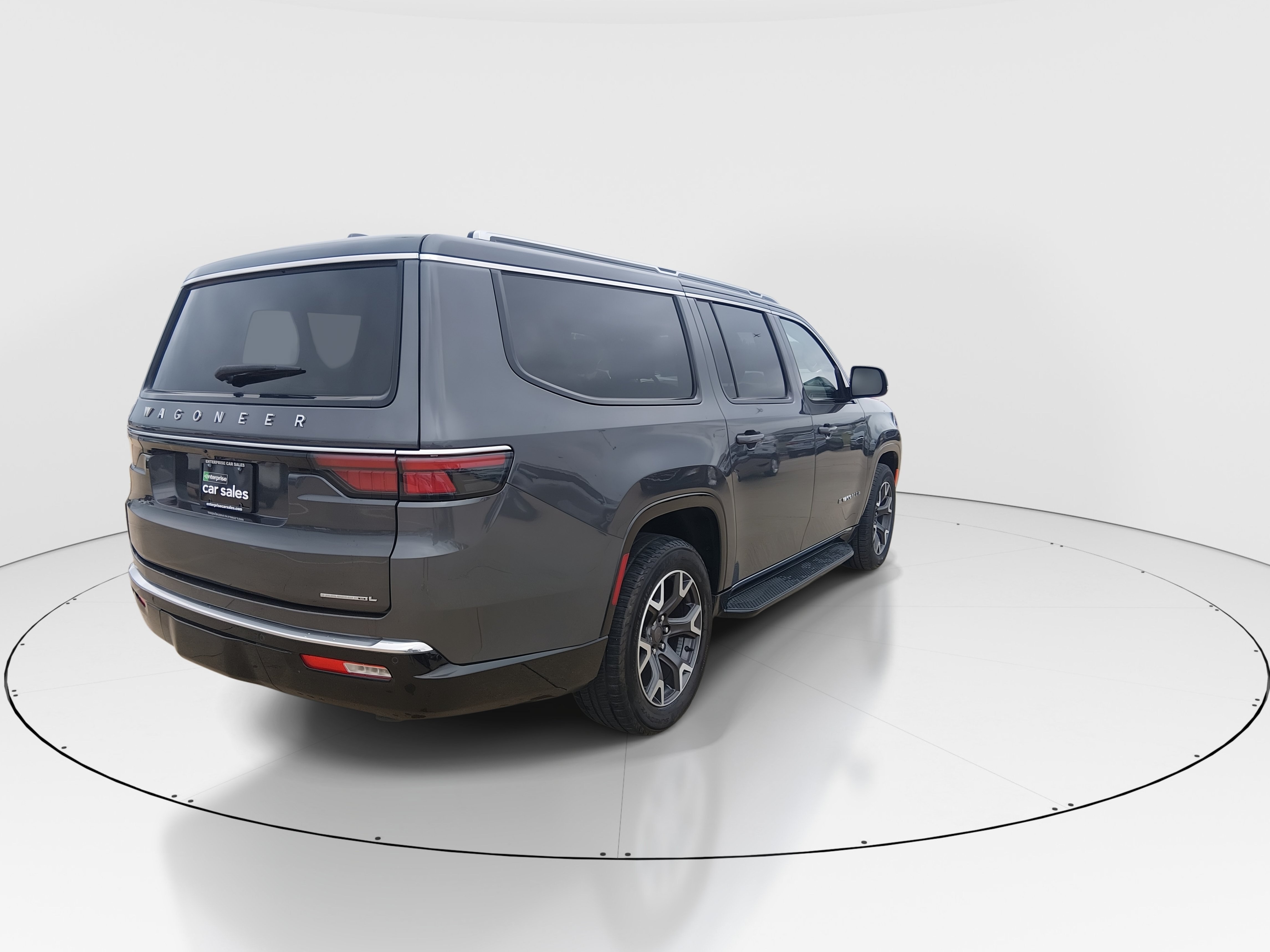 2023 Jeep Wagoneer L Series III - Photo 7
