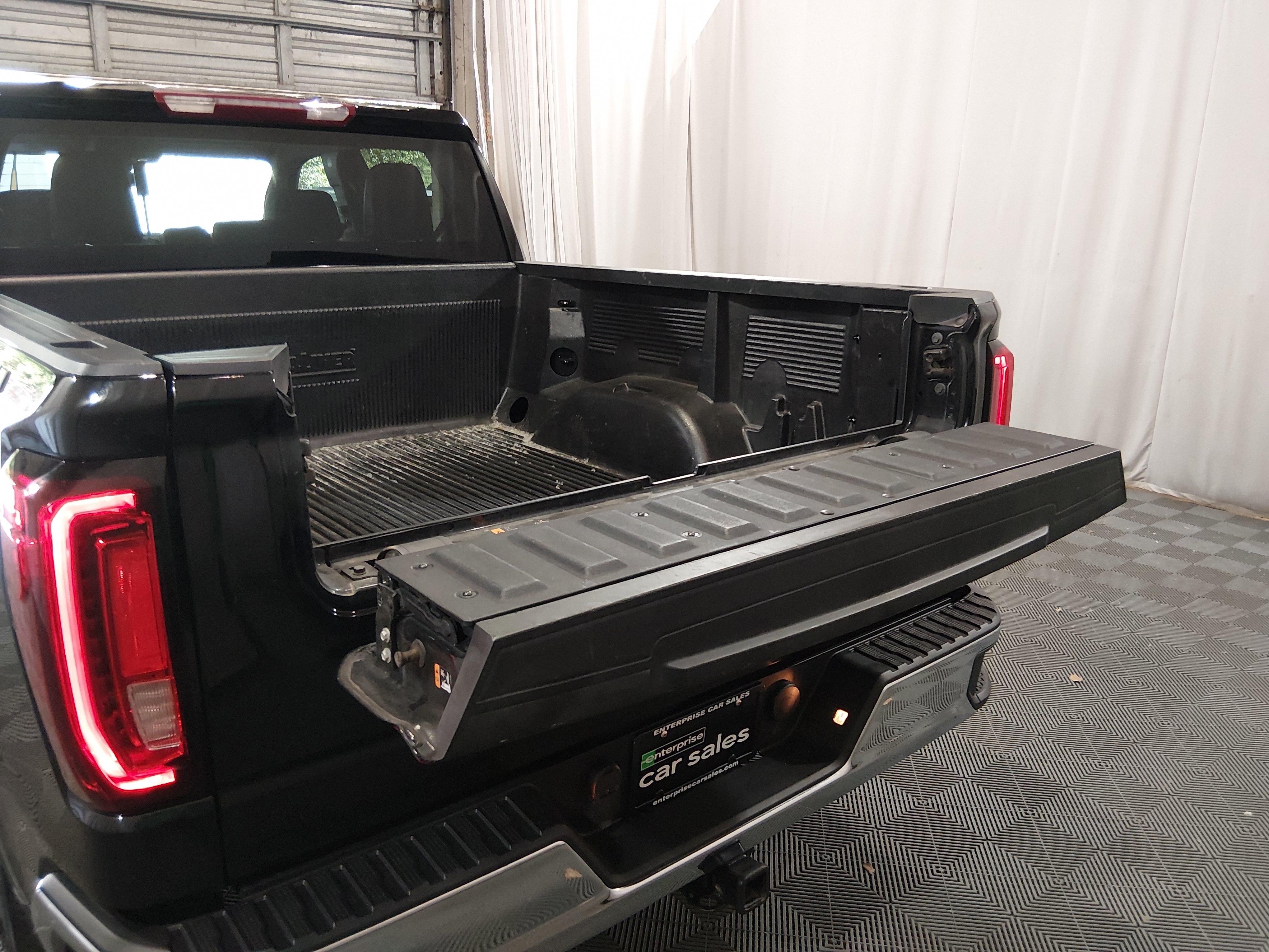 2025 GMC Sierra 1500 SLT - Photo 20