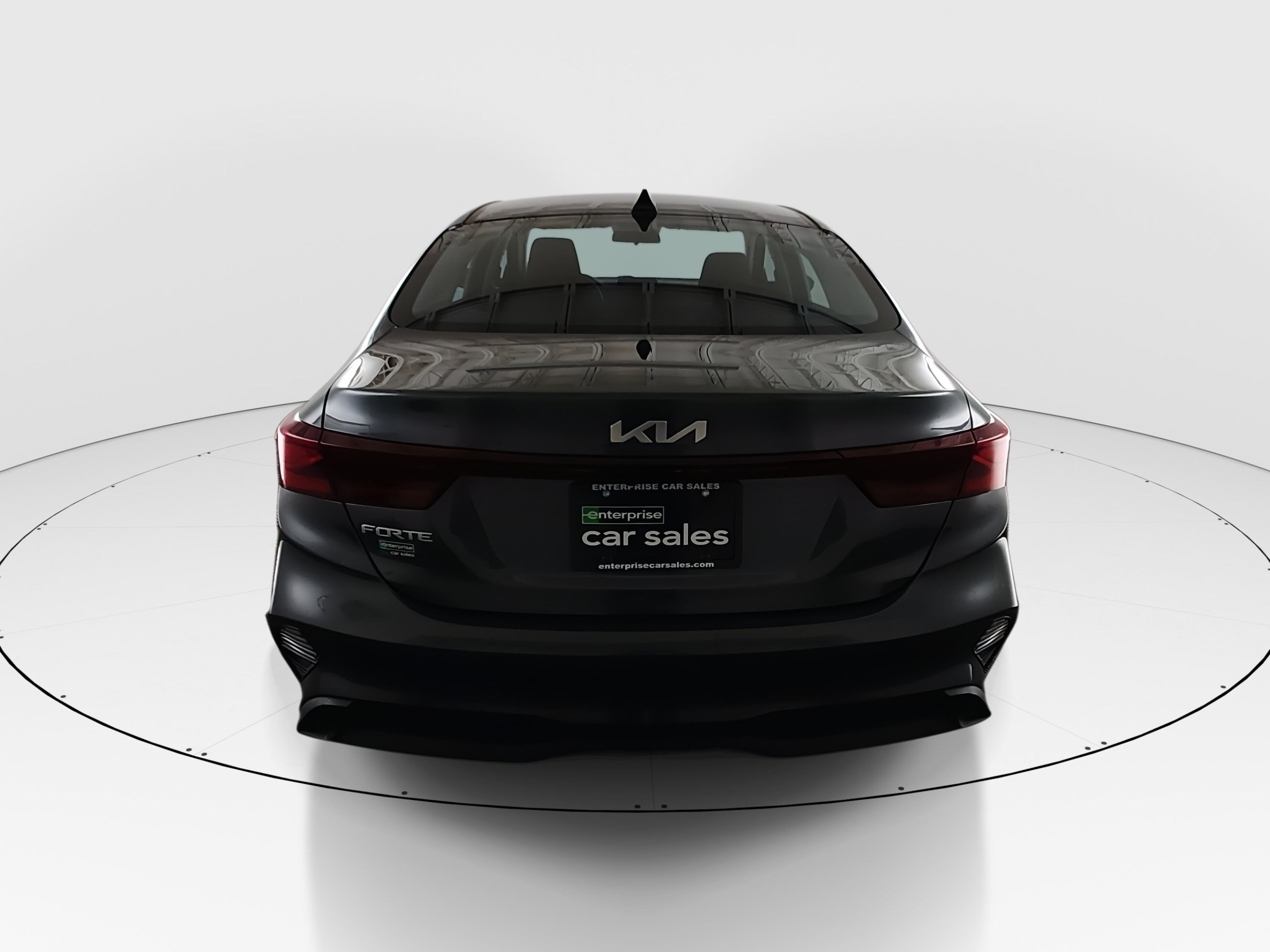 2024 Kia Forte LXS - Photo 6