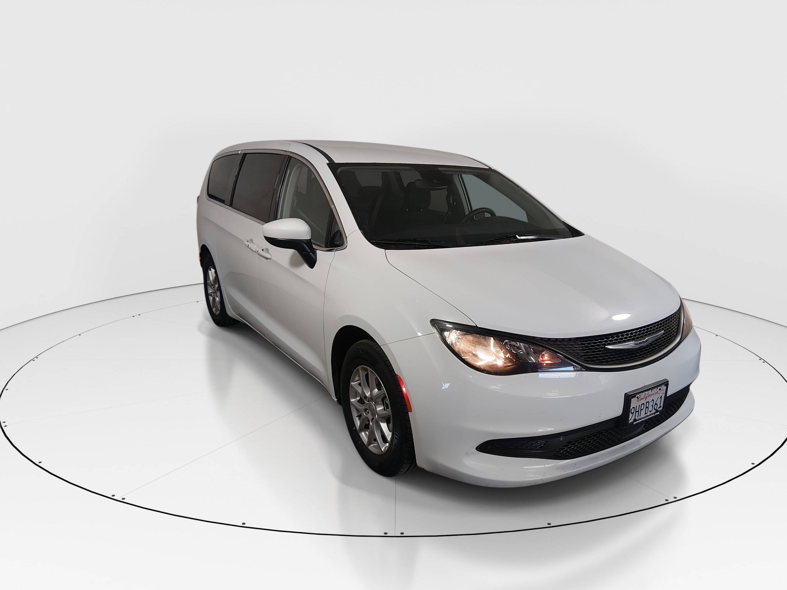 2023 Chrysler Voyager
