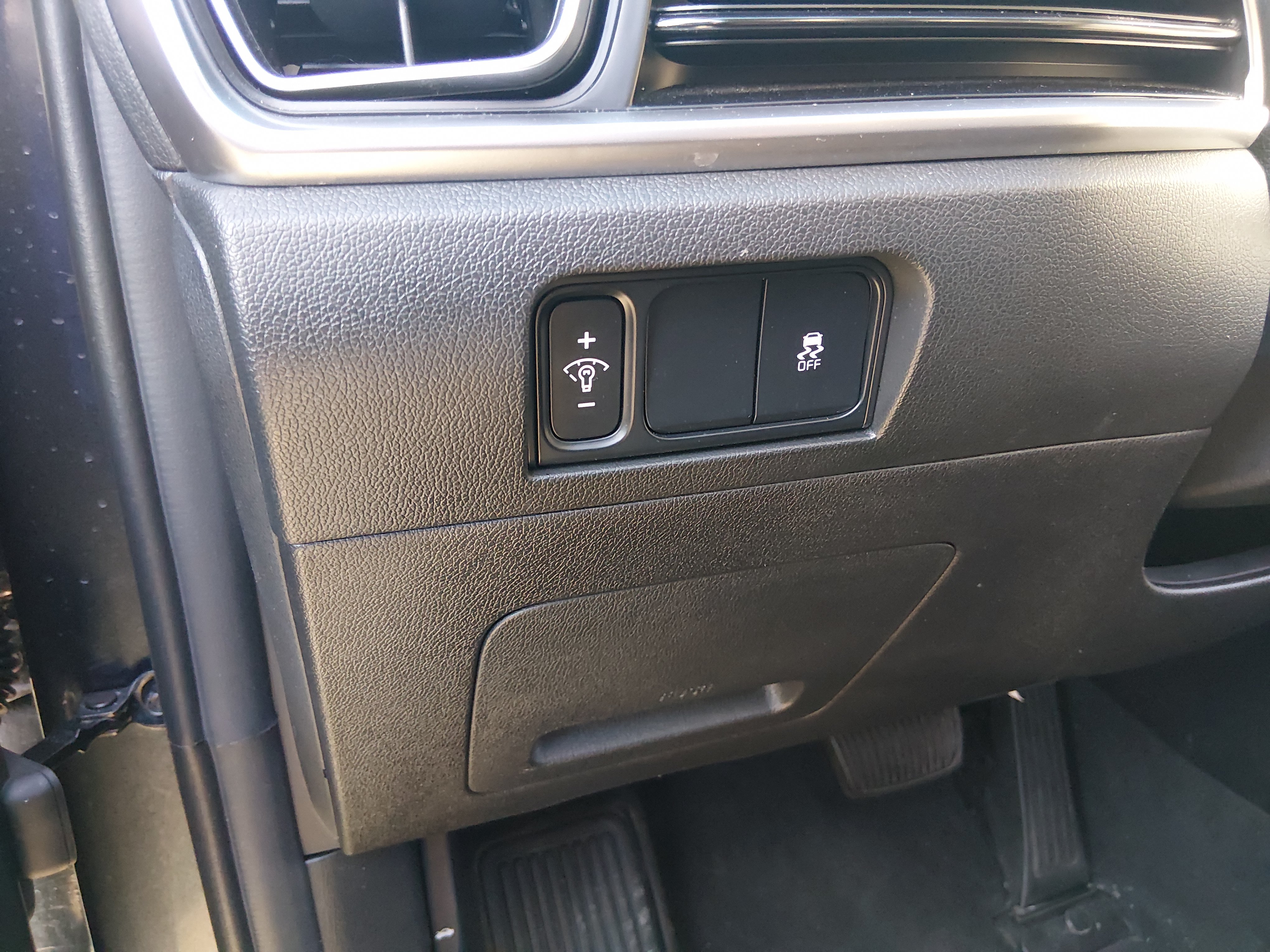 2024 Kia Sorento S - Photo 13