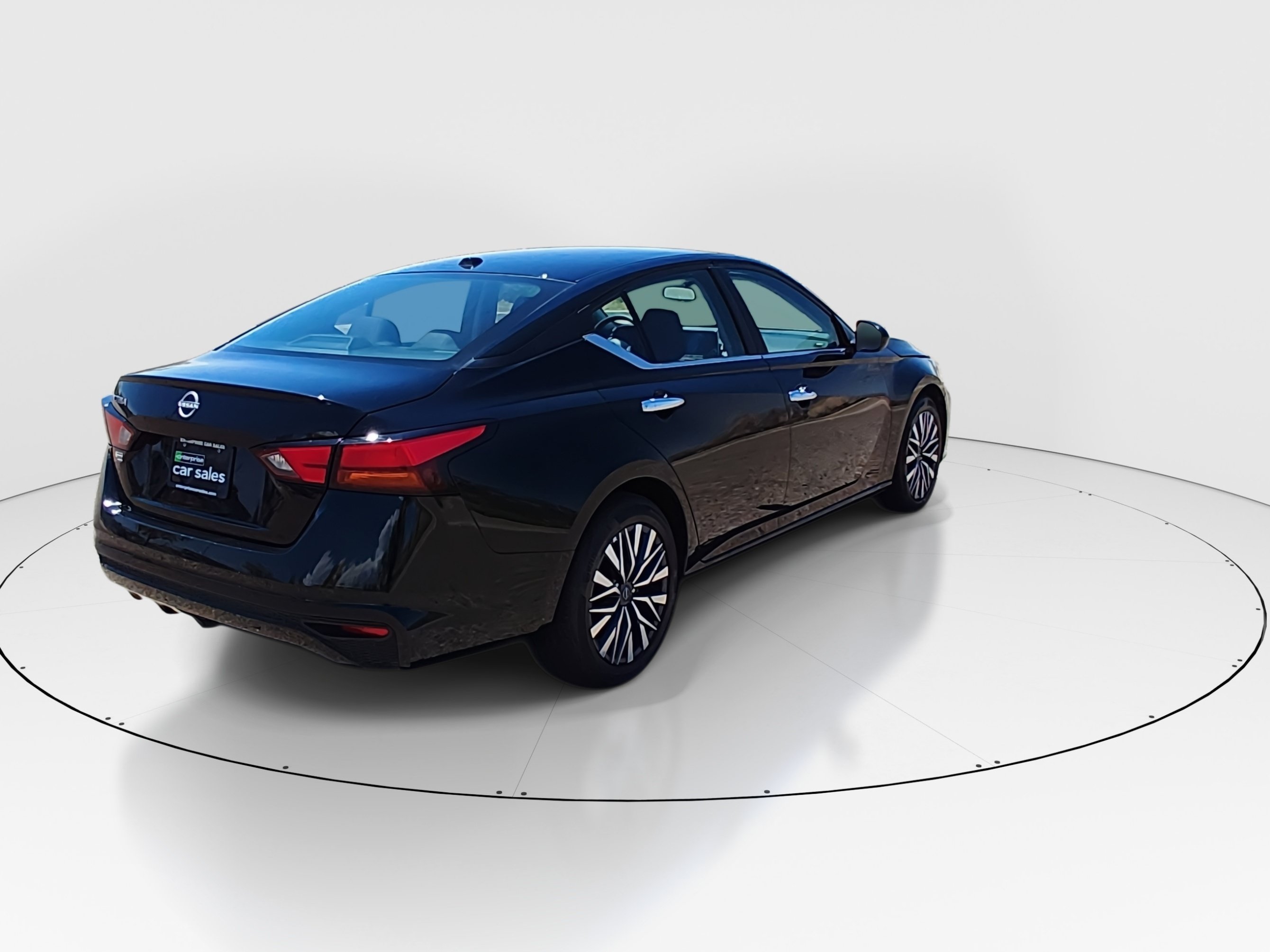 2025 Nissan Altima SV - Photo 7