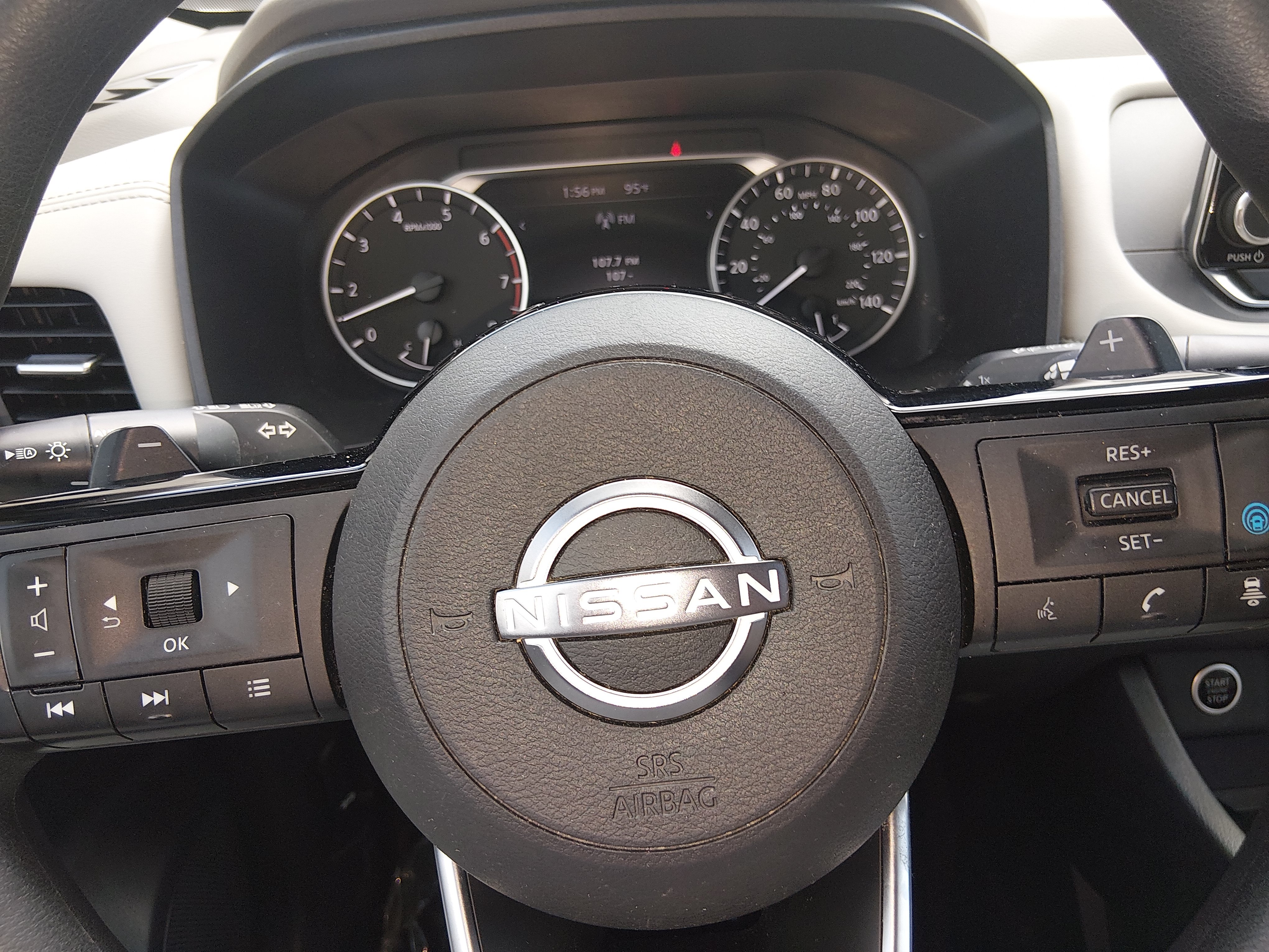 2023 Nissan Rogue SV - Photo 12