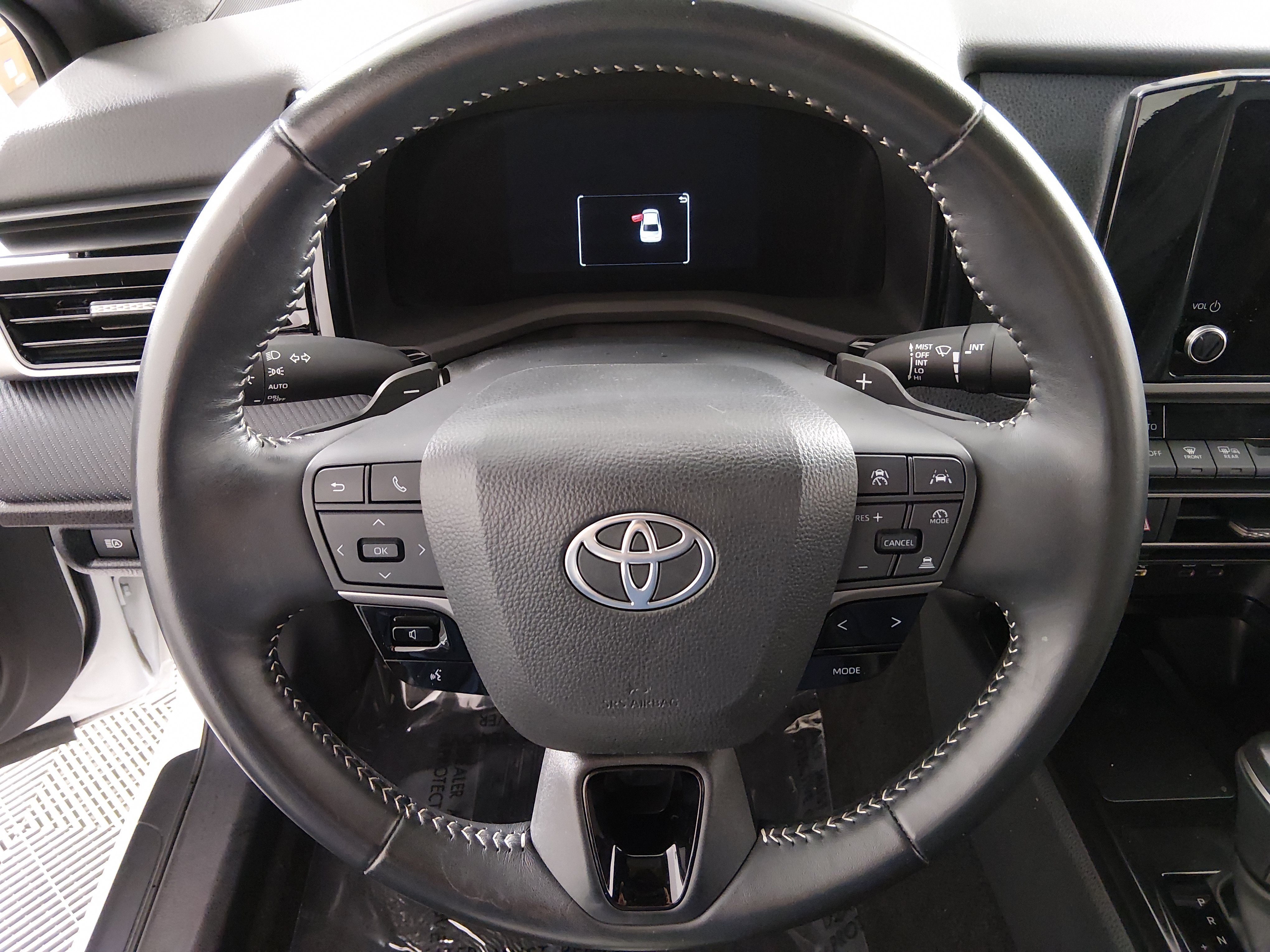 2025 Toyota Camry SE - Photo 12