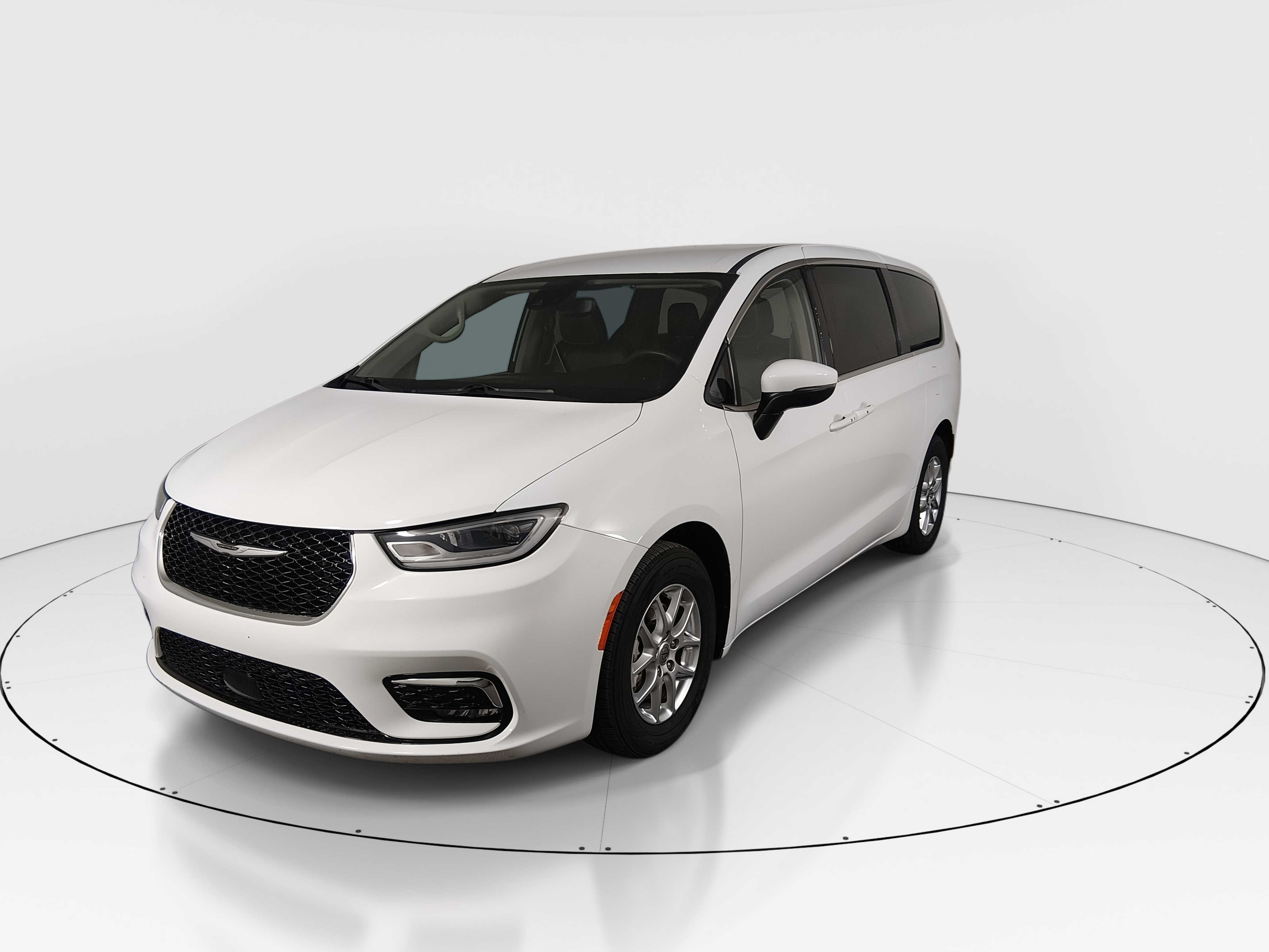 2023 Chrysler Pacifica Touring L - Photo 3