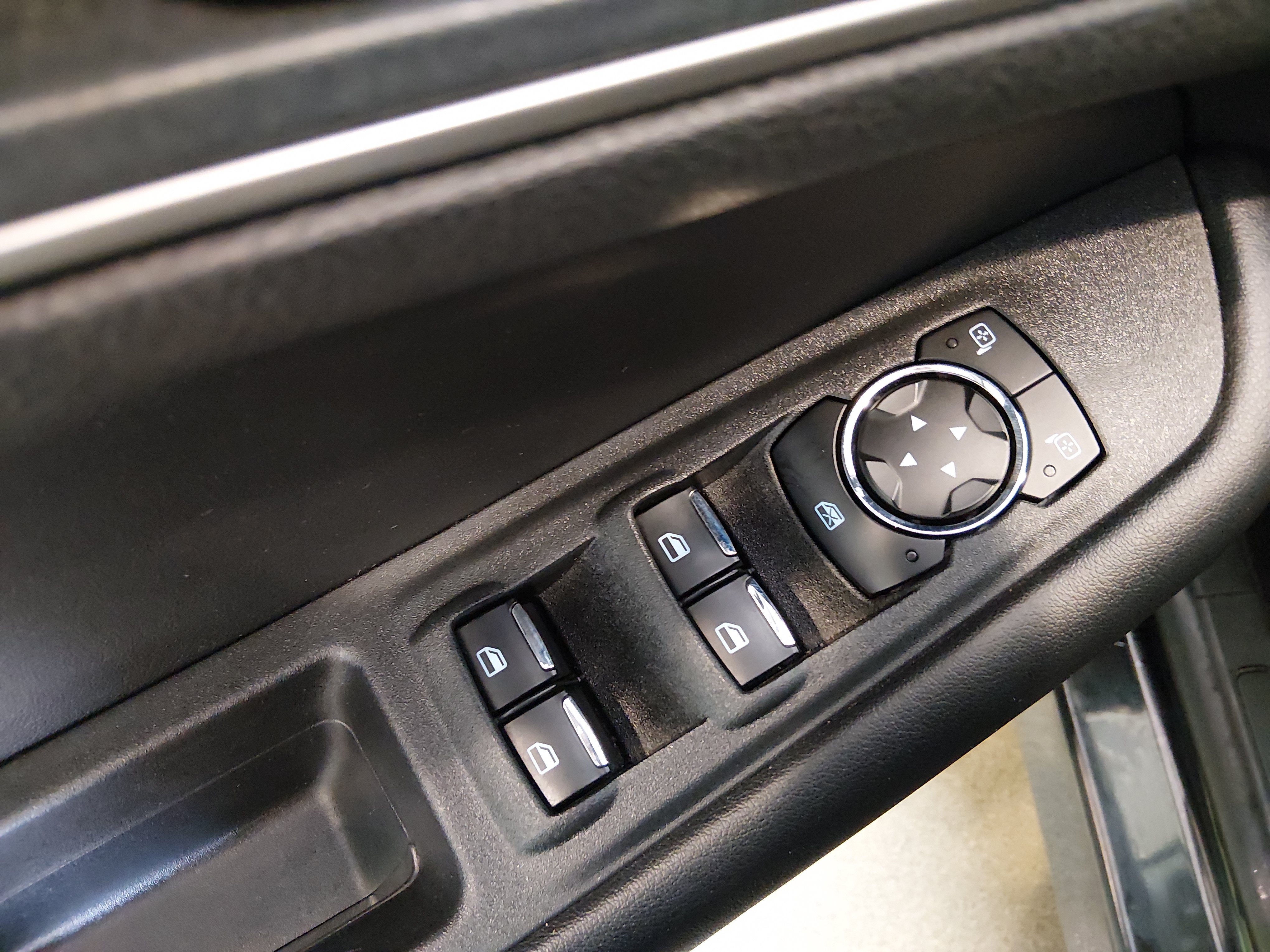 2024 Ford Edge SEL - Photo 20