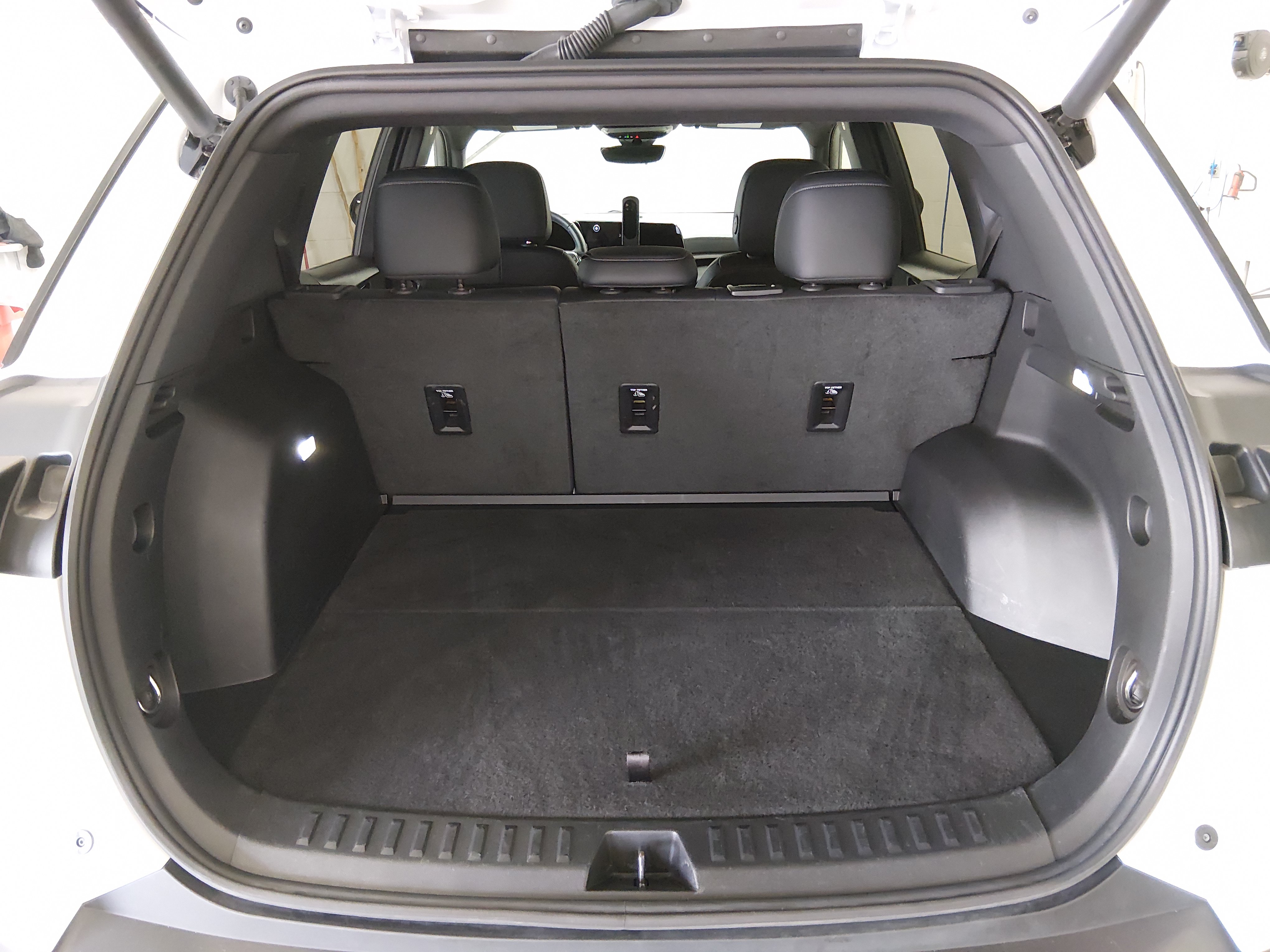 2025 Chevrolet Equinox LT - Photo 11