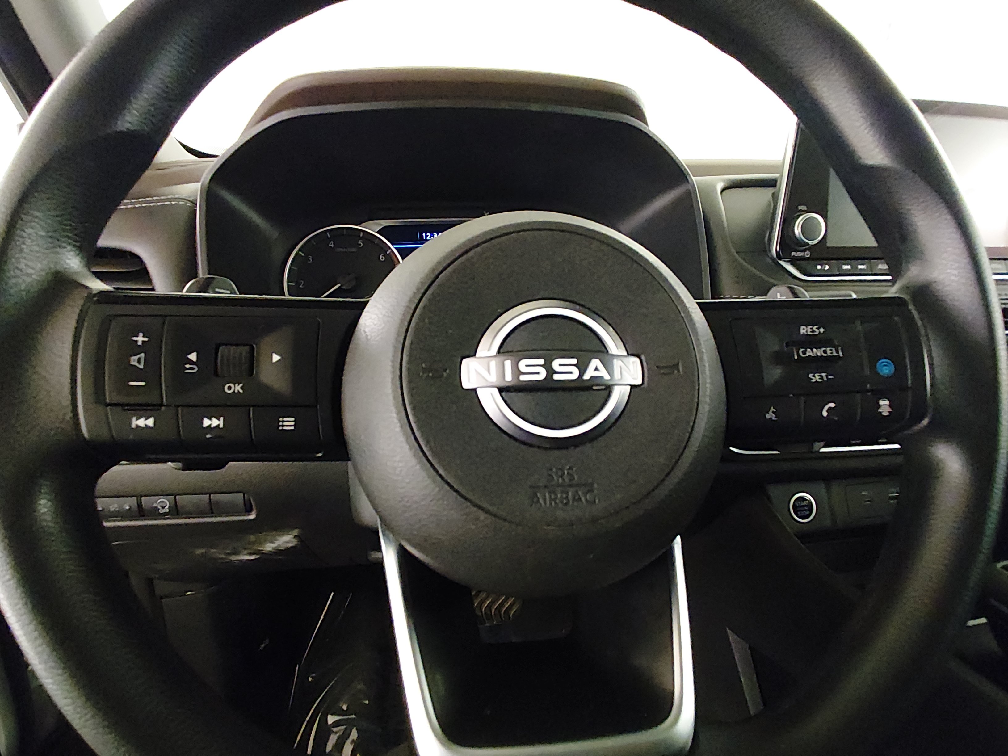 2023 Nissan Rogue SV - Photo 12
