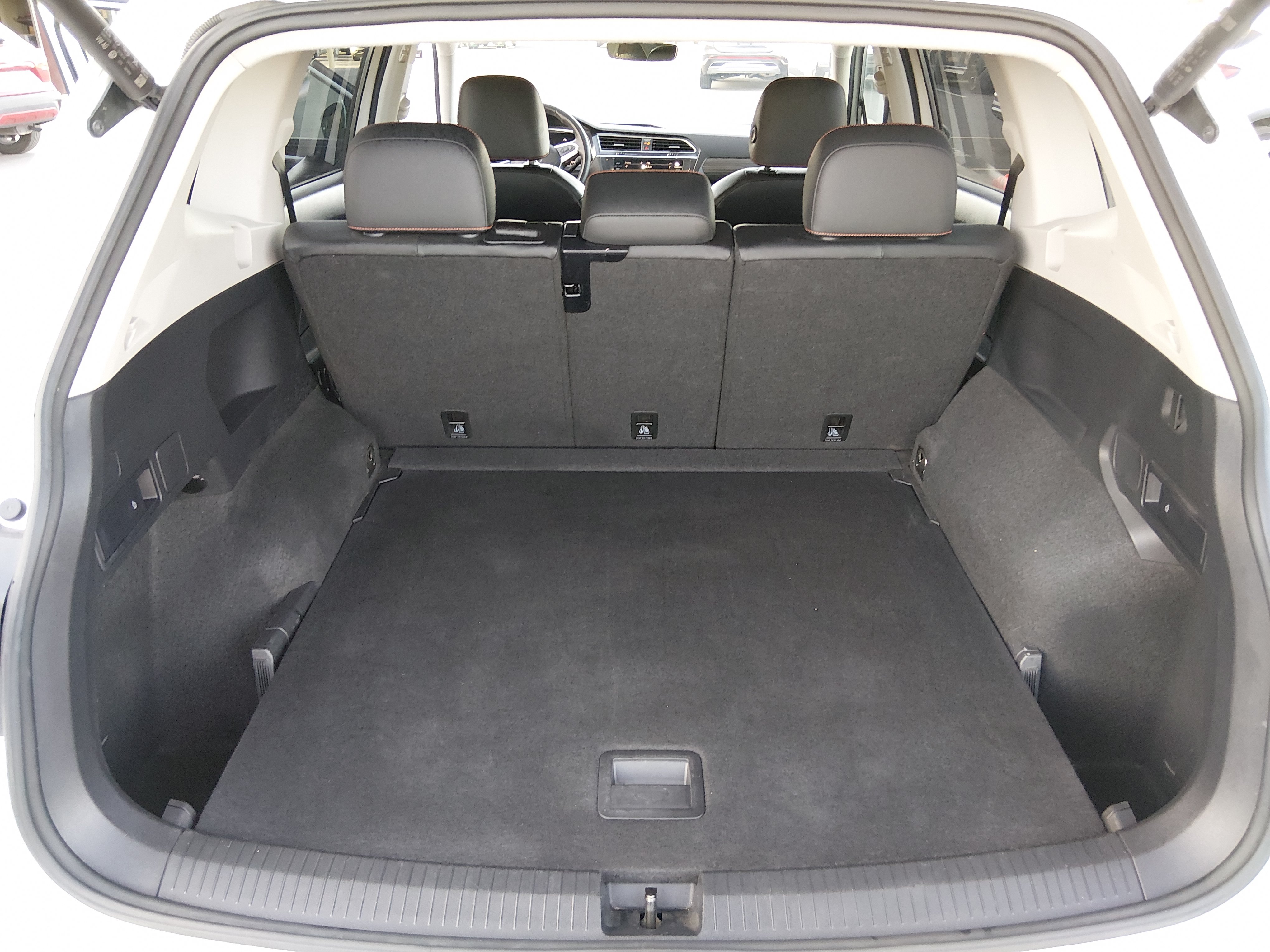 2024 Volkswagen Tiguan Wolfsburg Edition - Photo 11