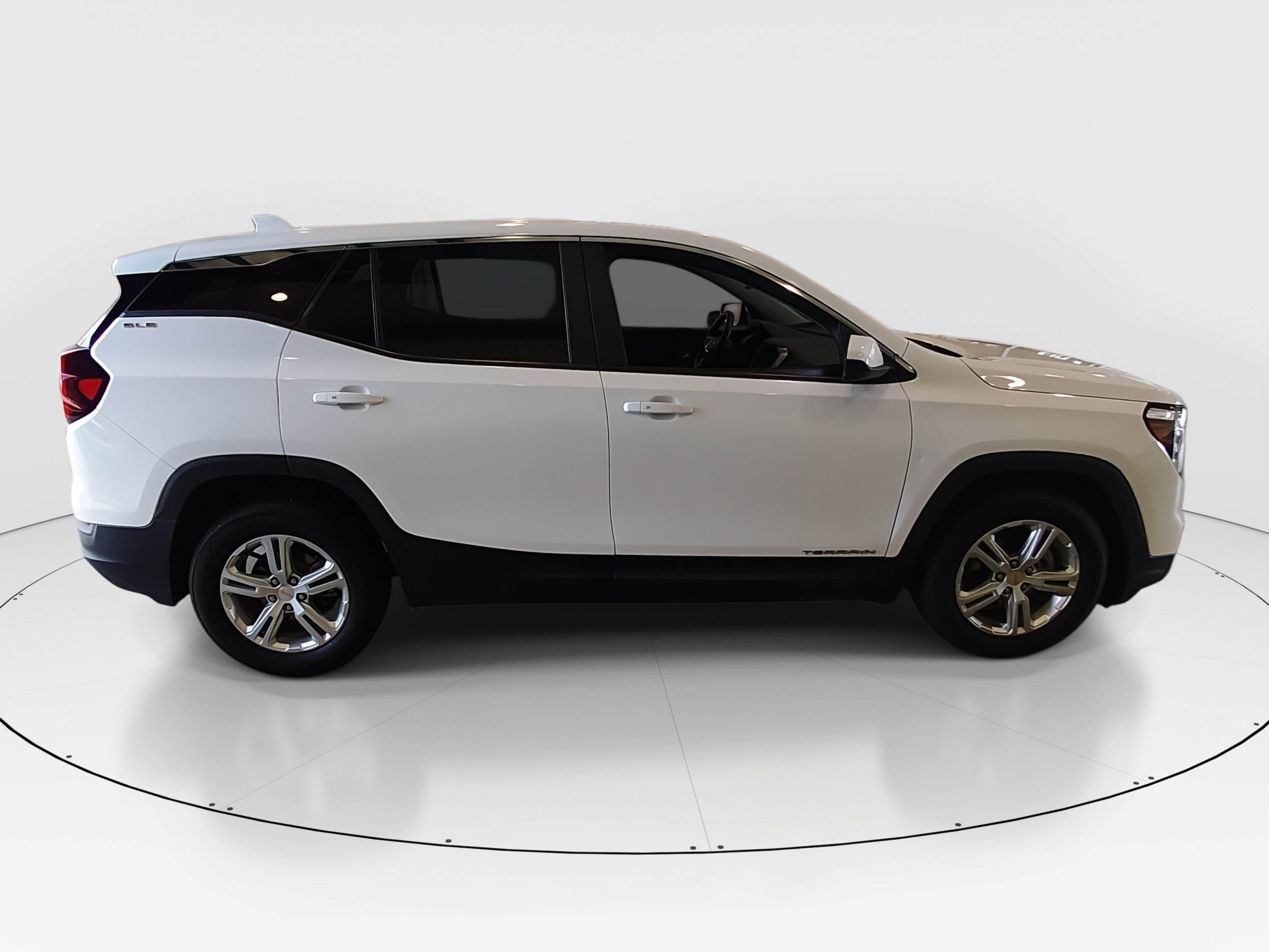 2024 GMC Terrain SLE - Photo 8