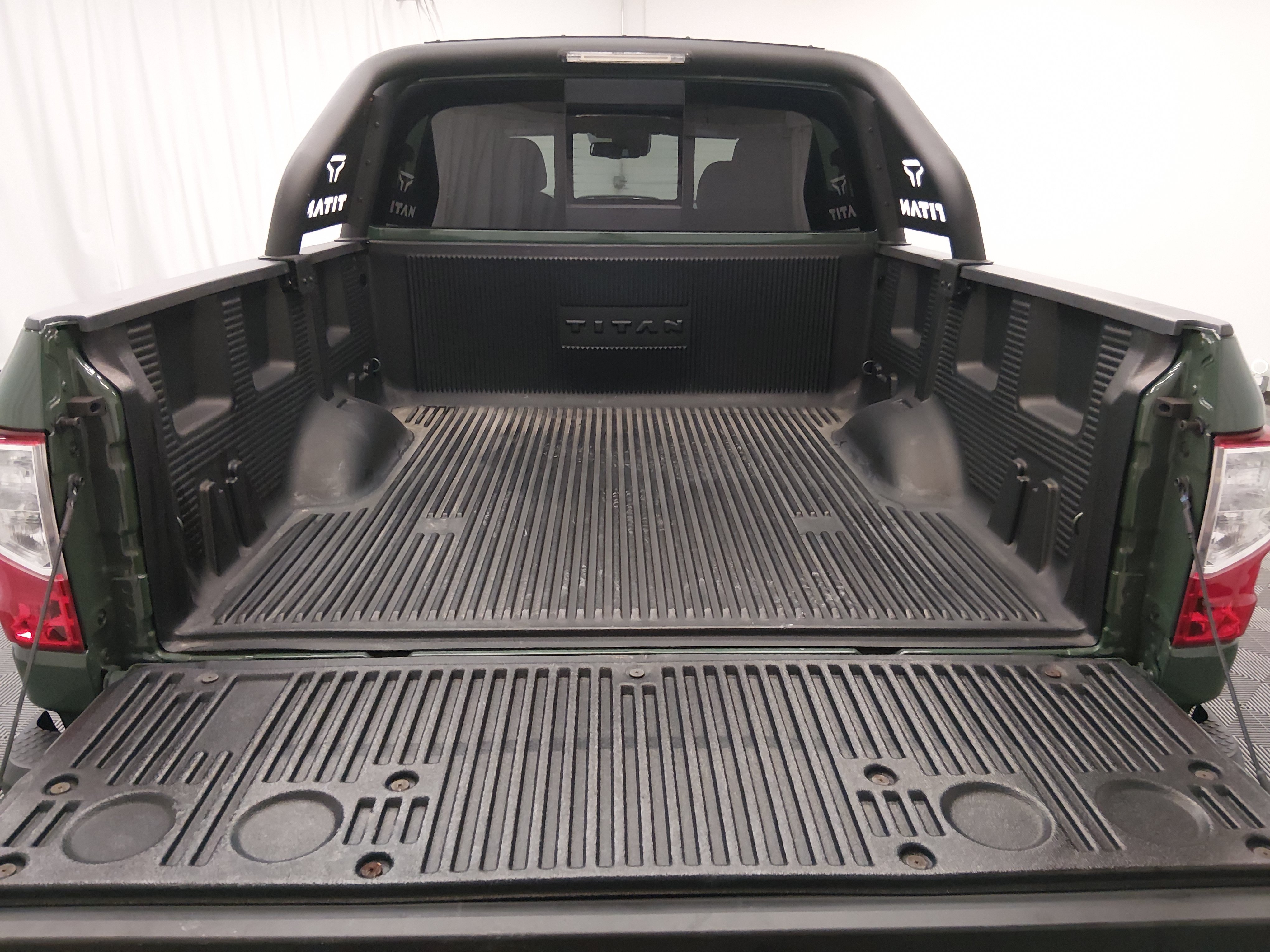 2024 Nissan Titan SV - Photo 11
