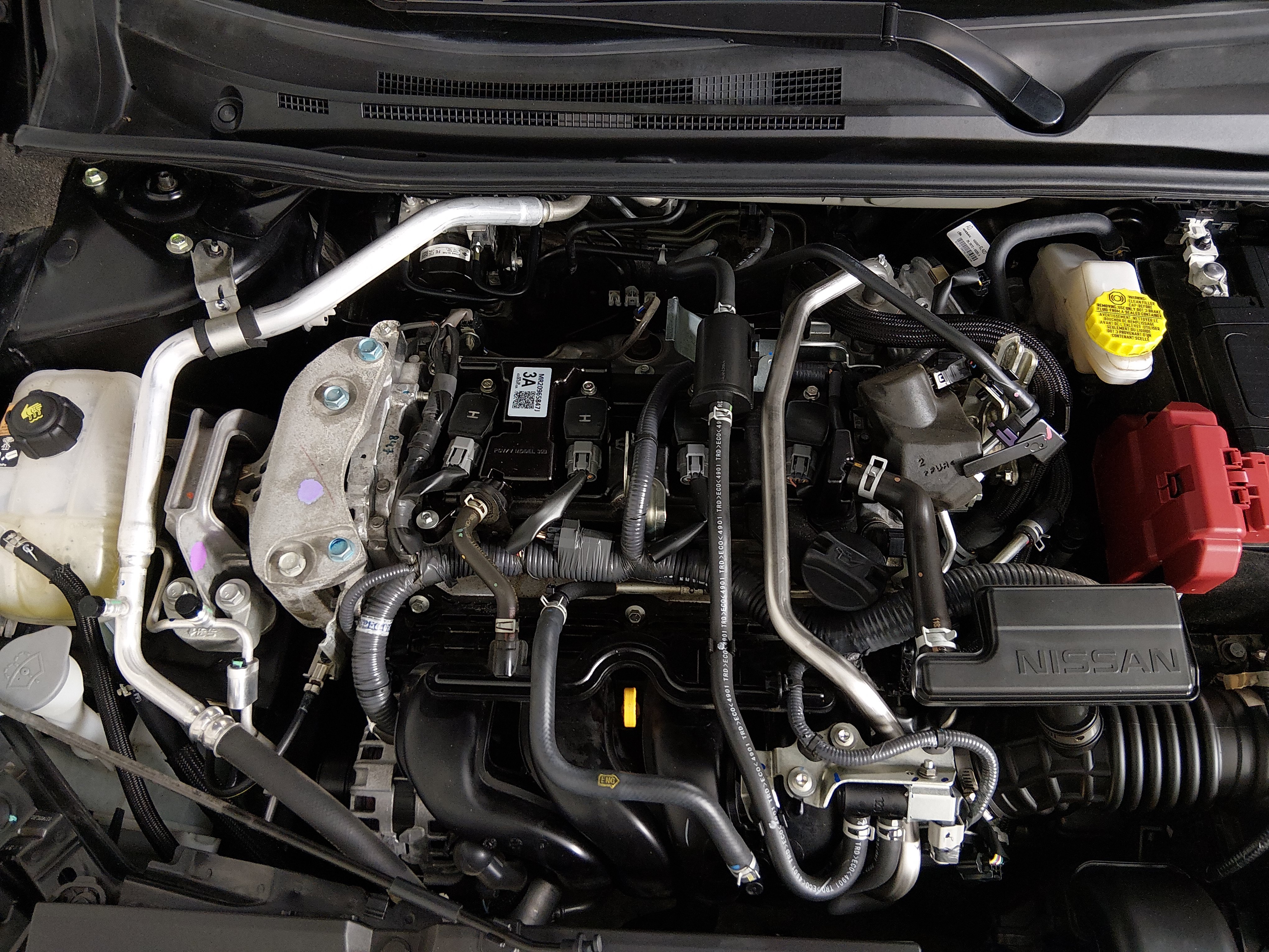 2025 Nissan Sentra SR - Photo 9