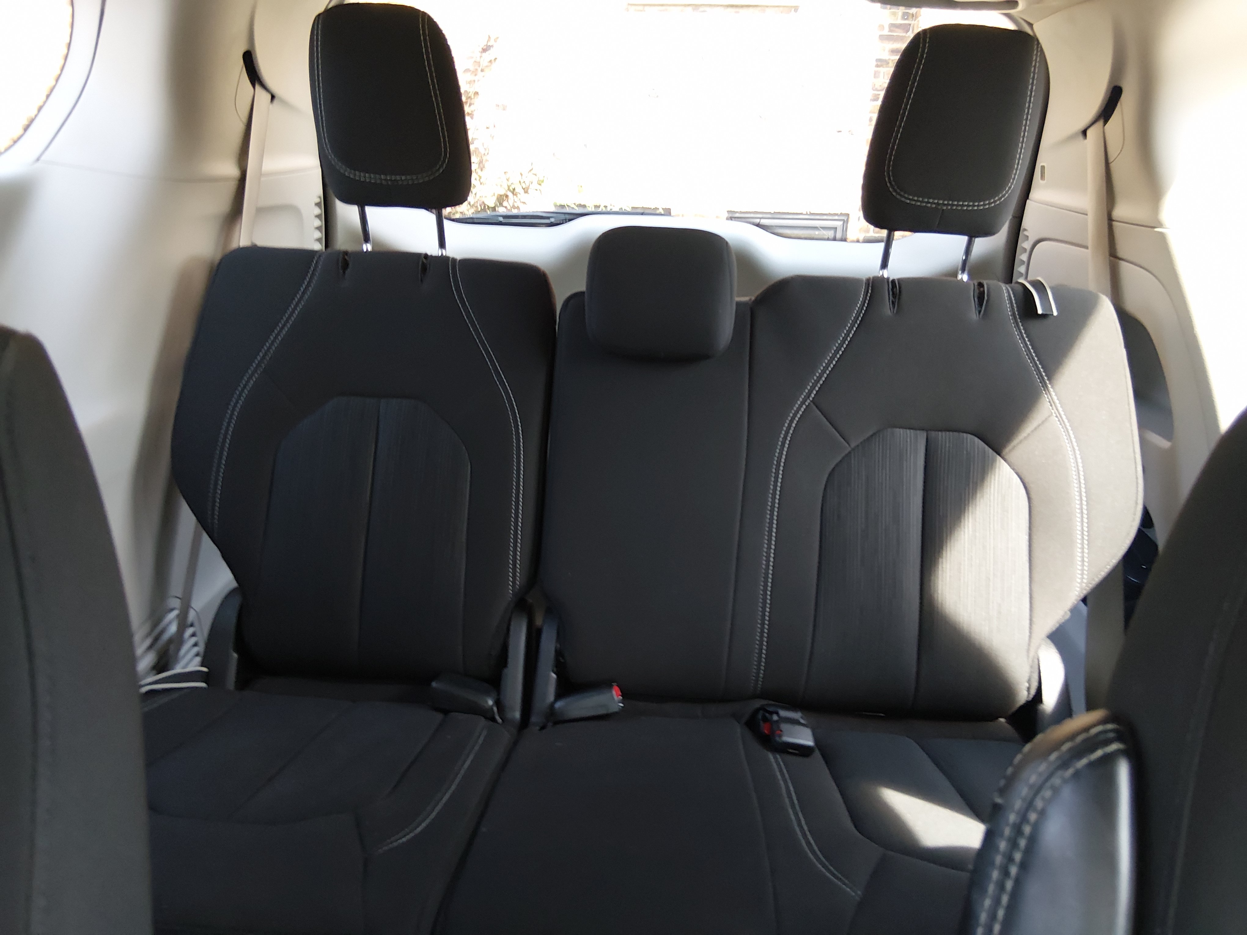 2023 Chrysler Voyager LX - Photo 17