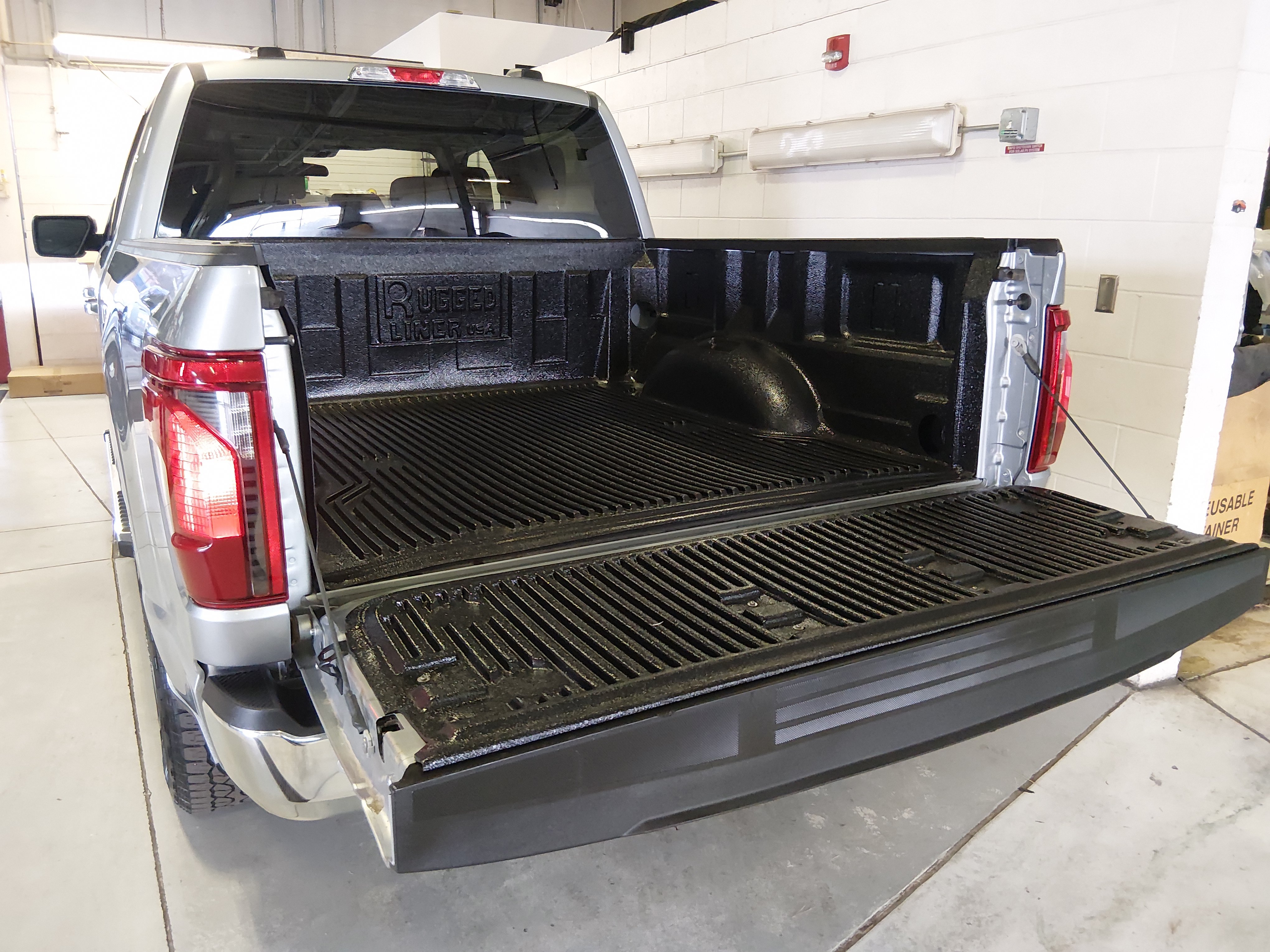 2025 Ford F-150 XLT - Photo 18