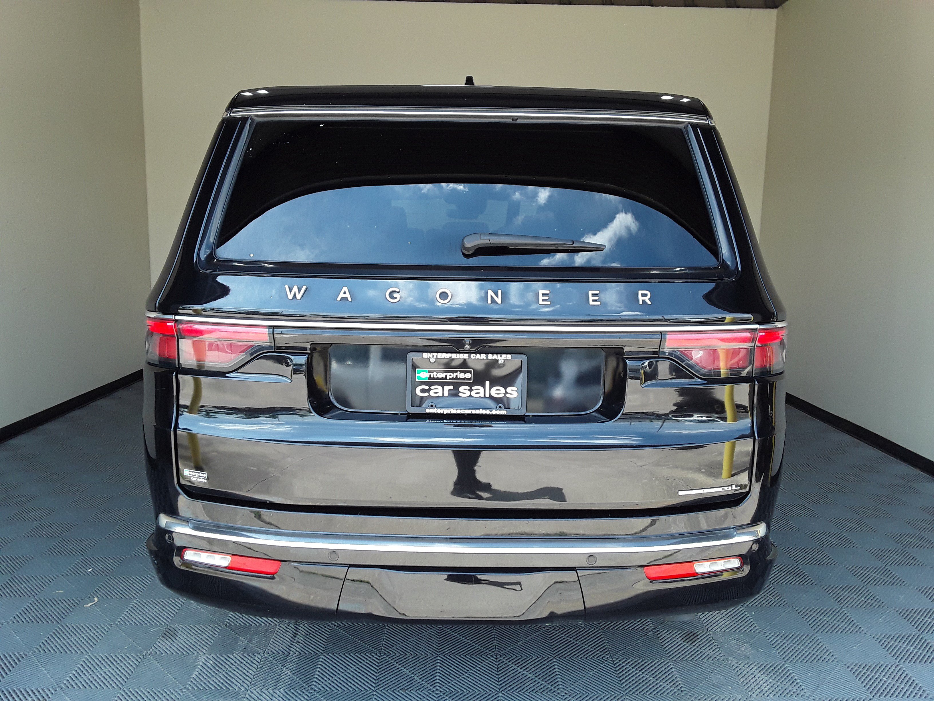 2023 Jeep Wagoneer L Series III - Photo 16