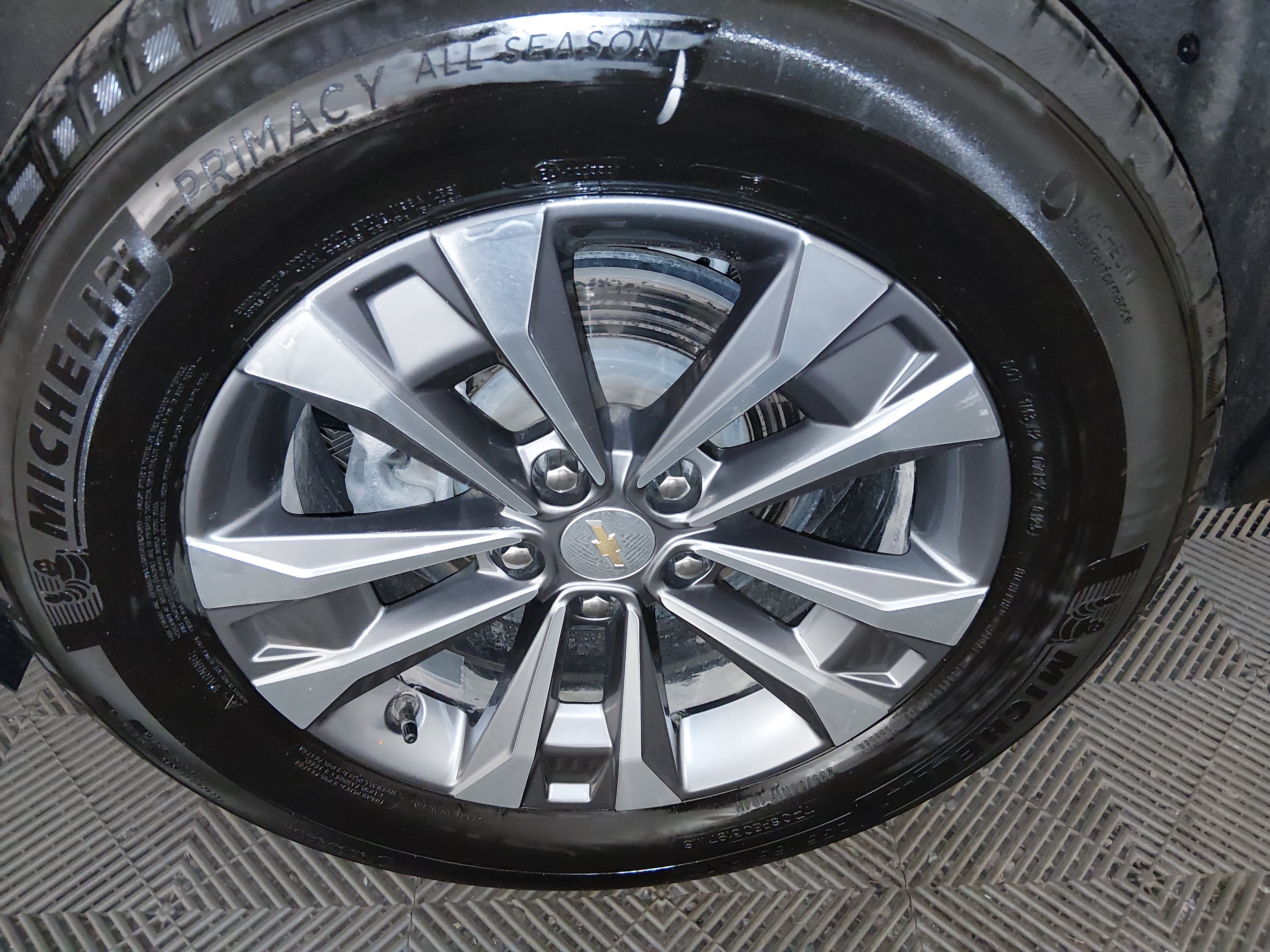 2025 Chevrolet Equinox LT - Photo 10