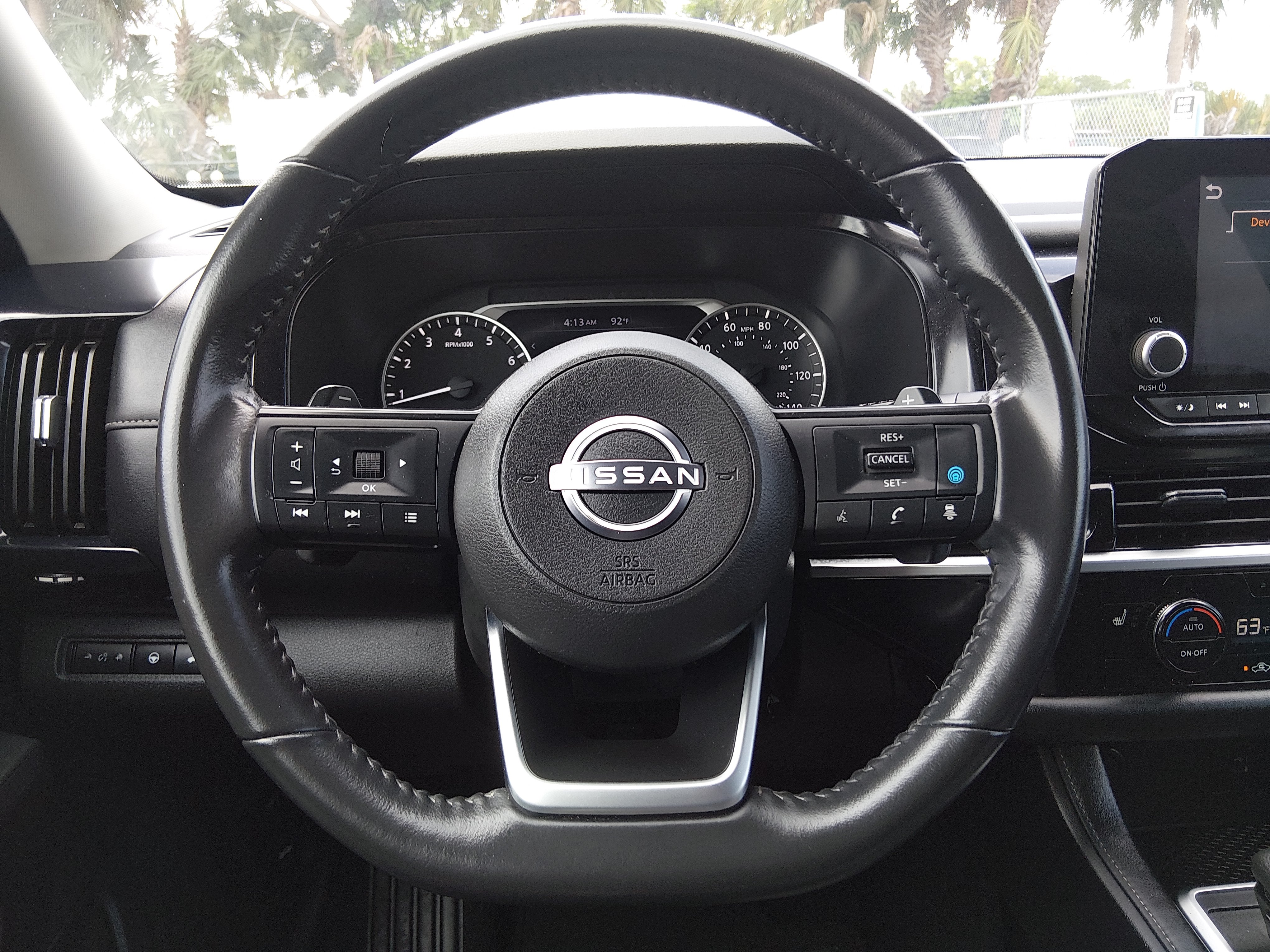2025 Nissan Pathfinder SV - Photo 12