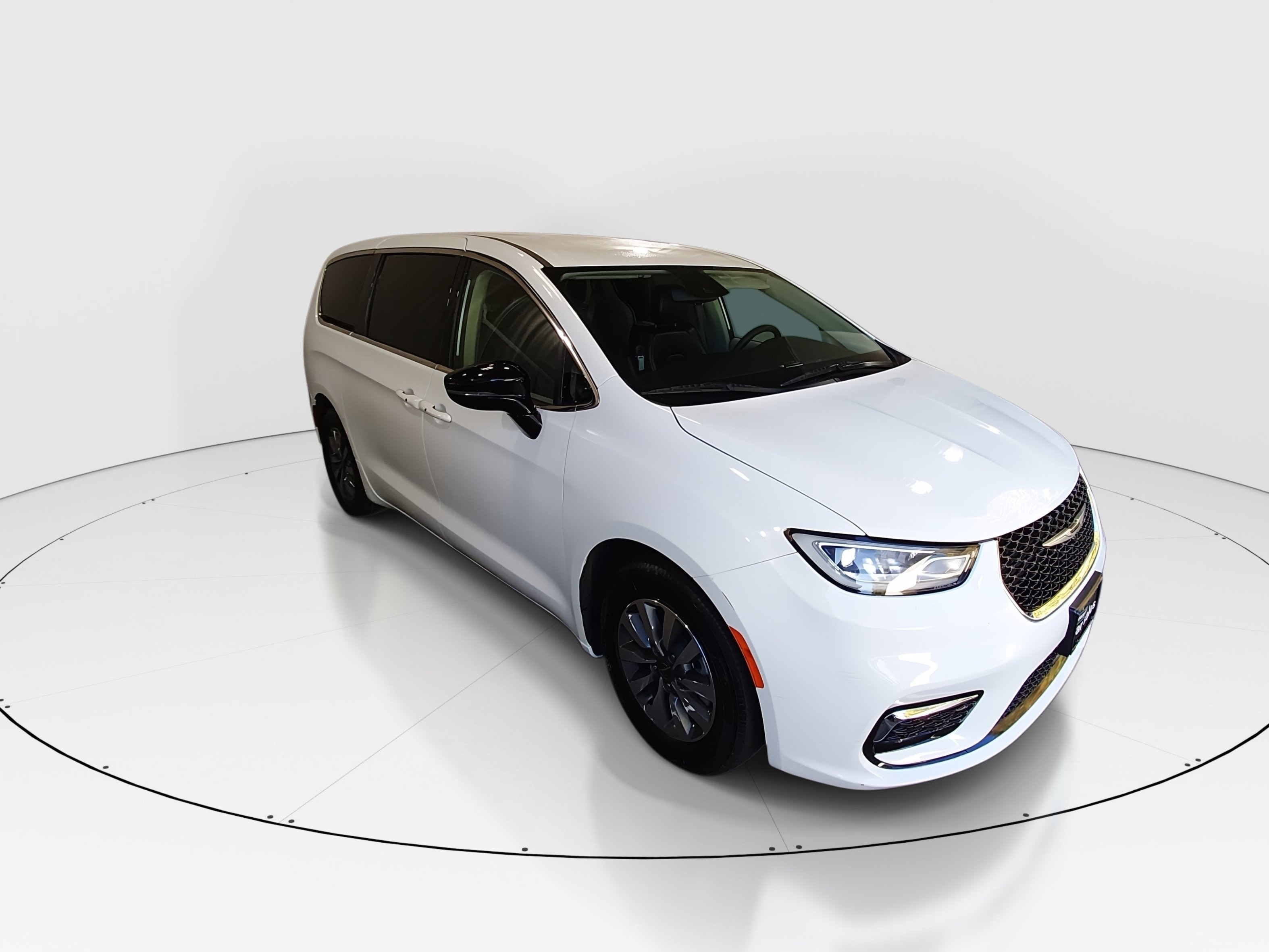 2024 Chrysler Pacifica PHEV Select