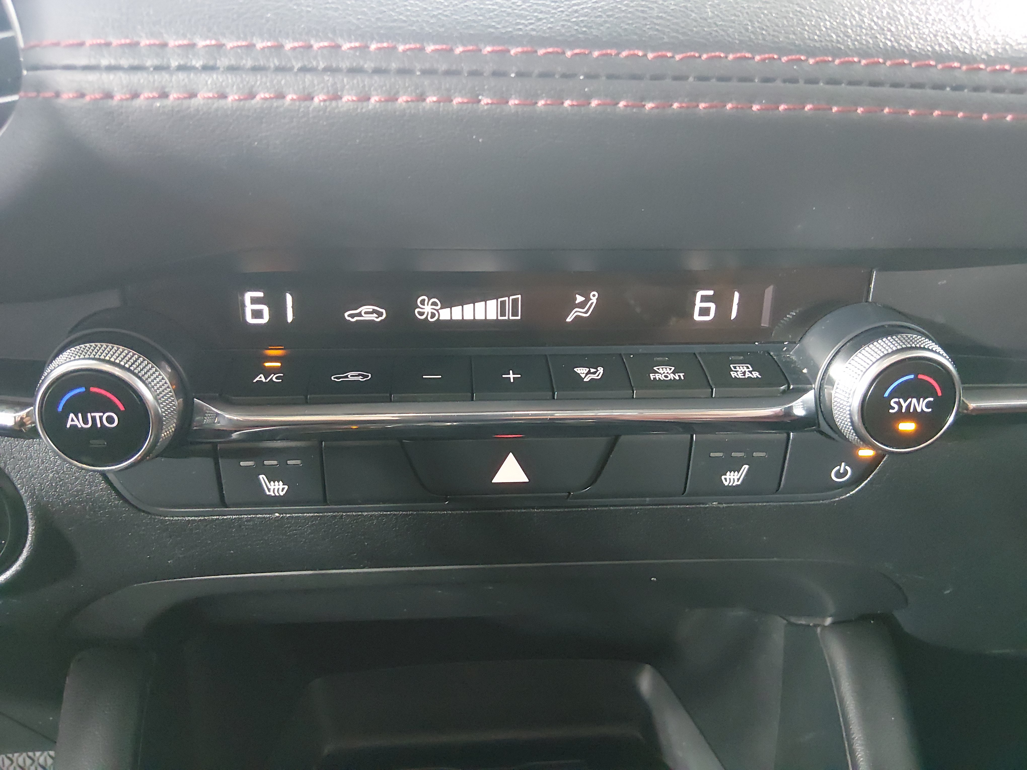 2024 Mazda Mazda3 Carbon Edition - Photo 19