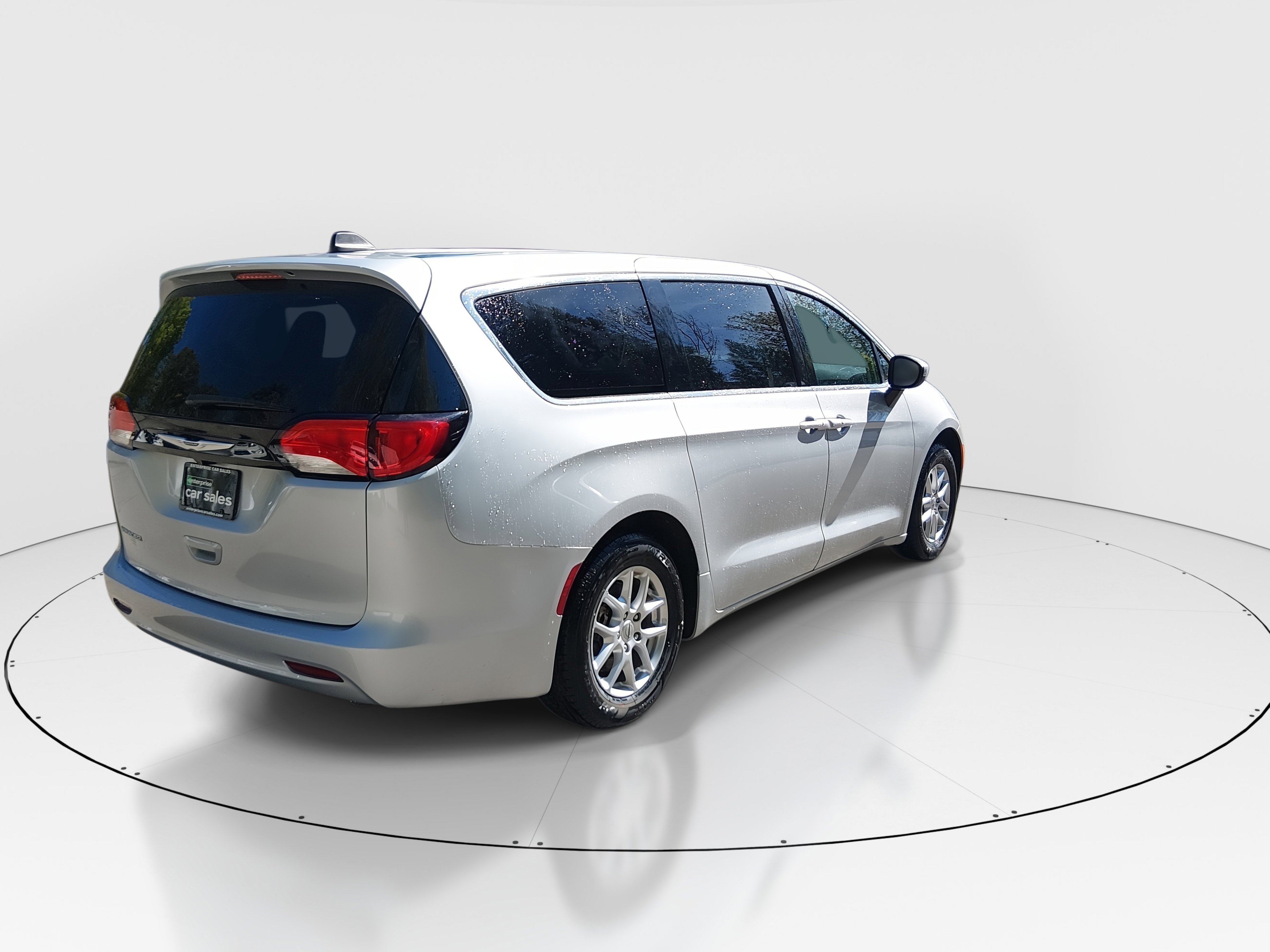 2023 Chrysler Voyager LX - Photo 7