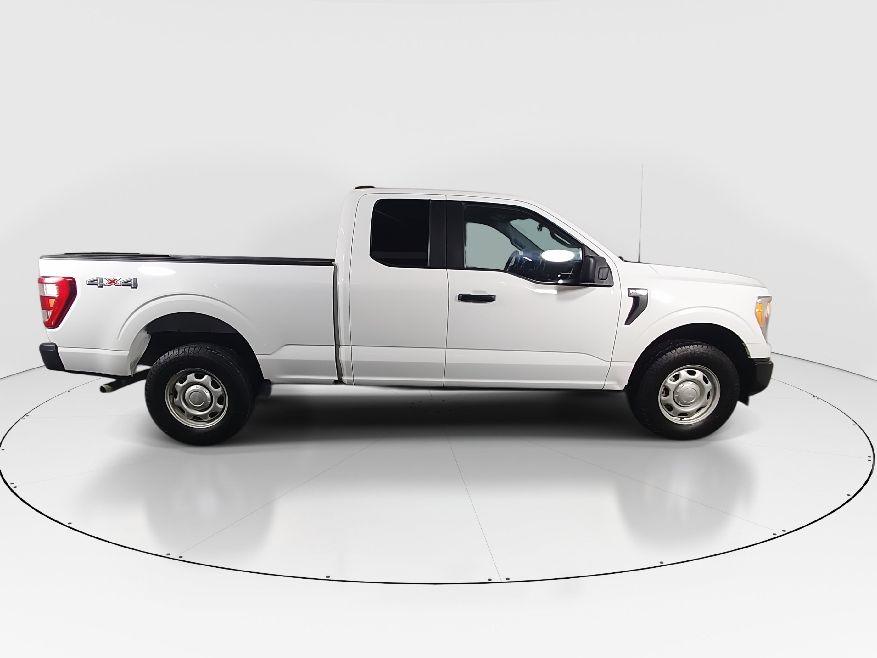 2022 Ford F-150 XL - Photo 8