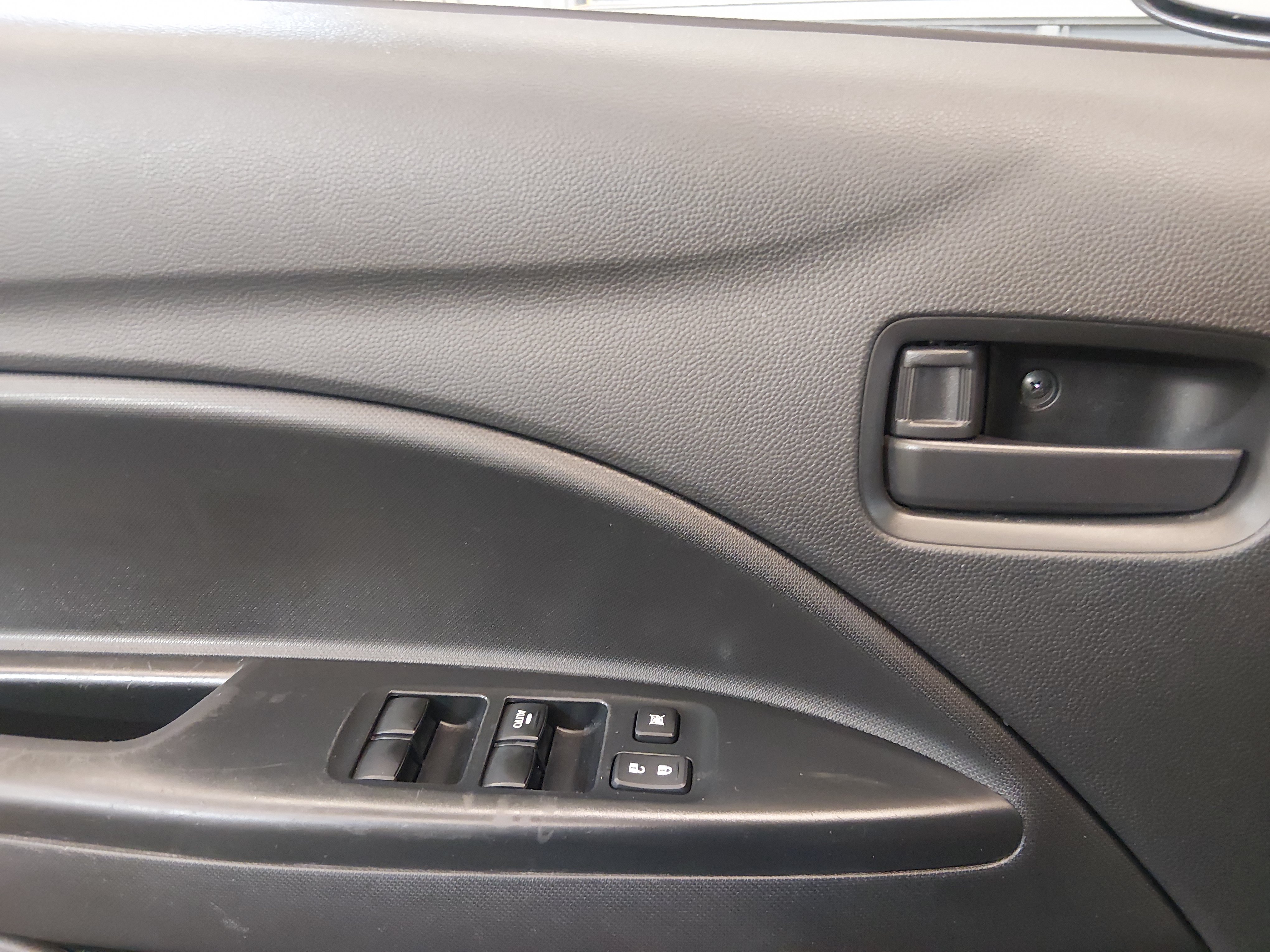 2024 Mitsubishi Mirage ES - Photo 17
