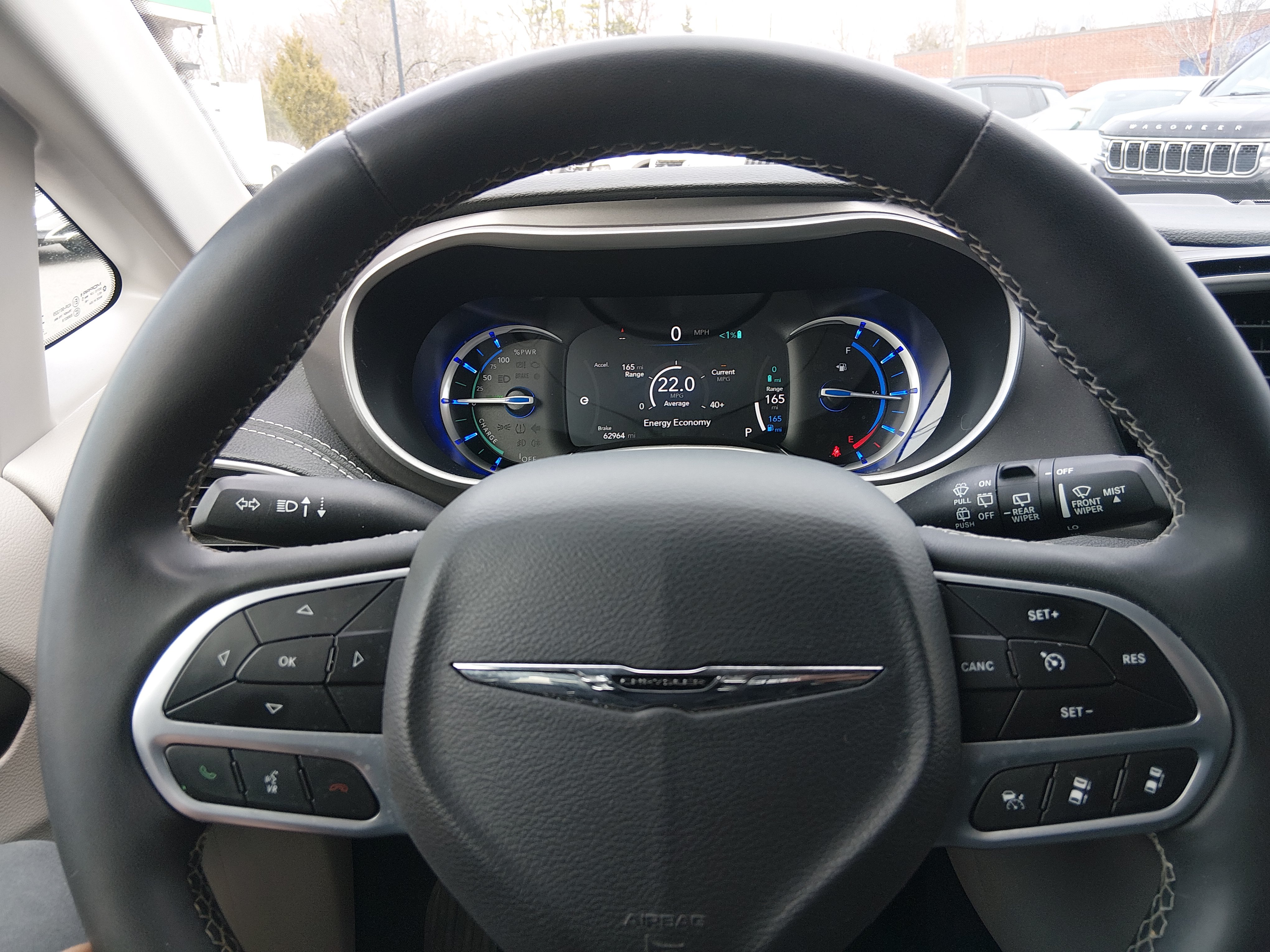 2023 Chrysler Pacifica Hybrid Touring L - Photo 12