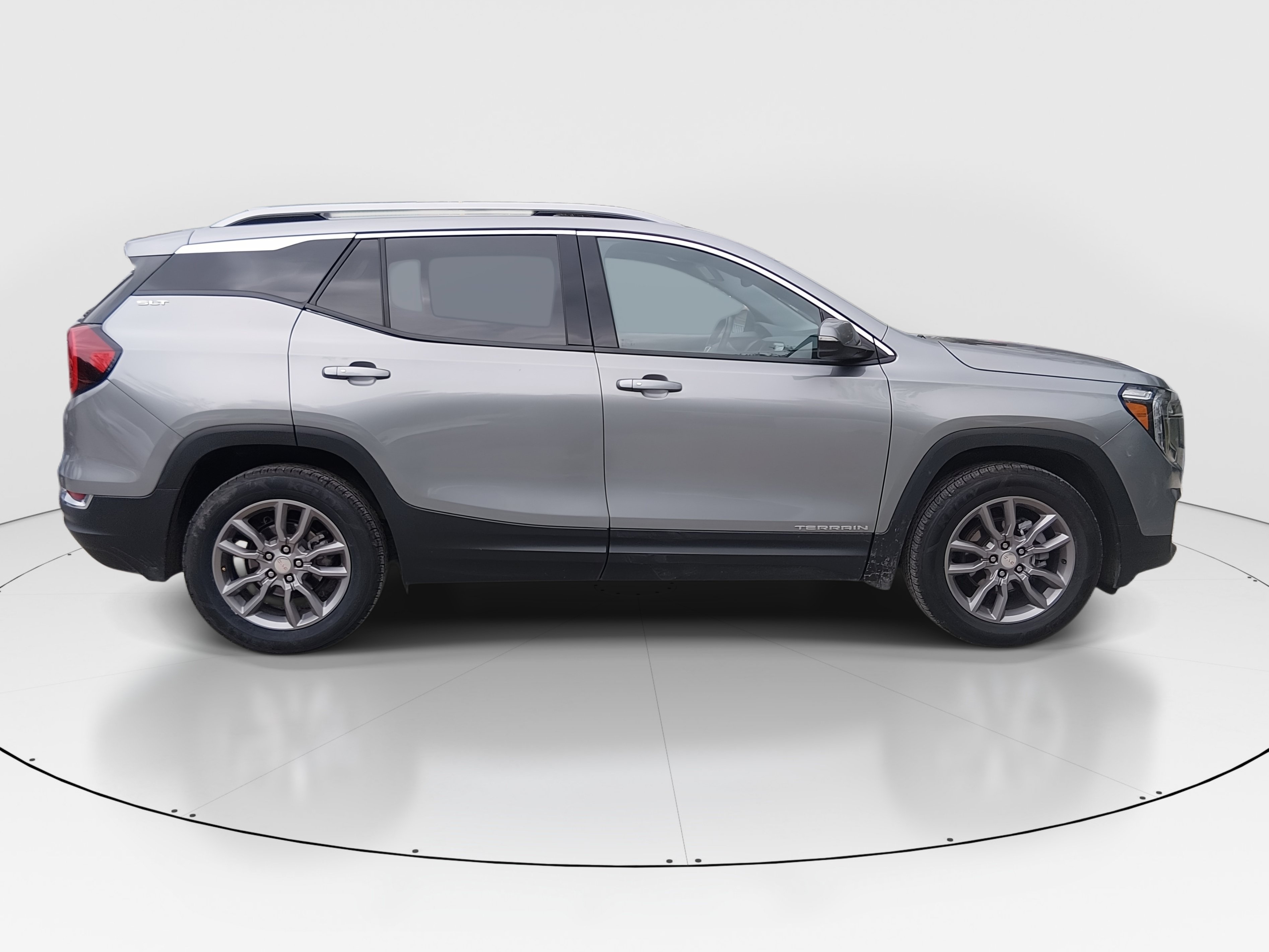 2024 GMC Terrain SLT - Photo 8